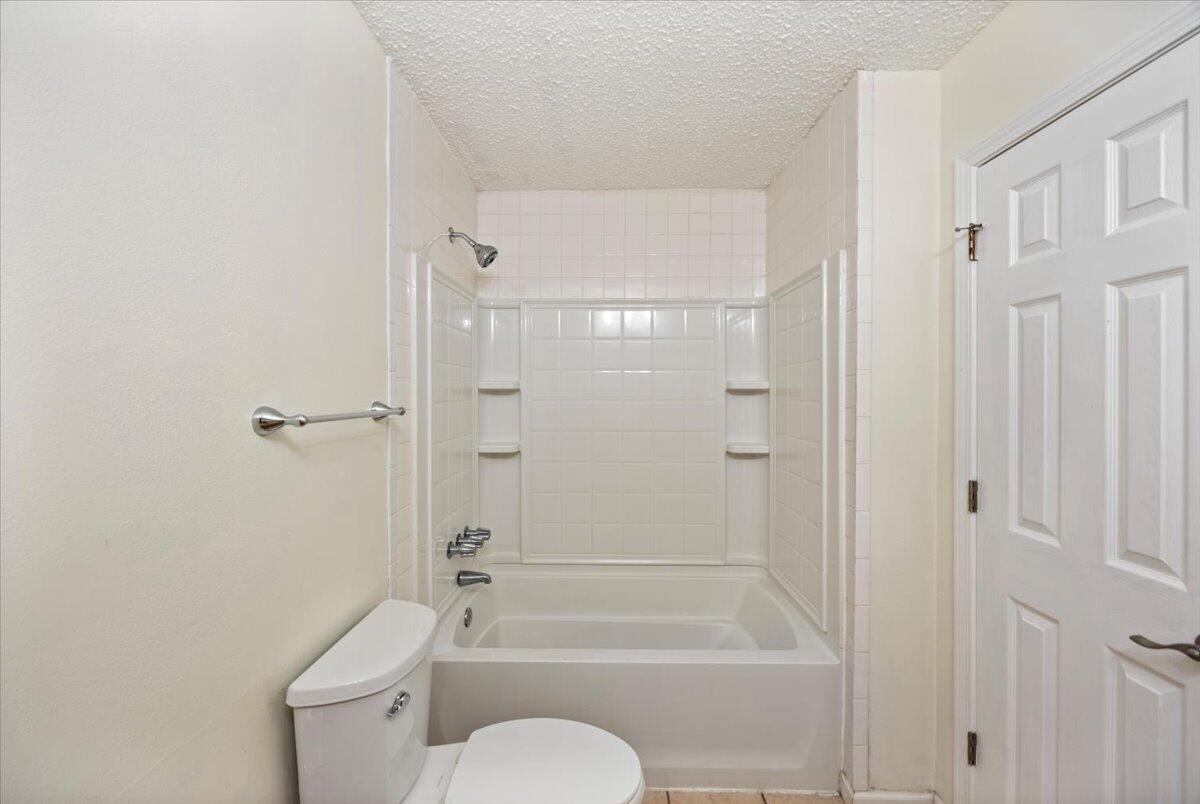 NORTHRIDGE - Residential