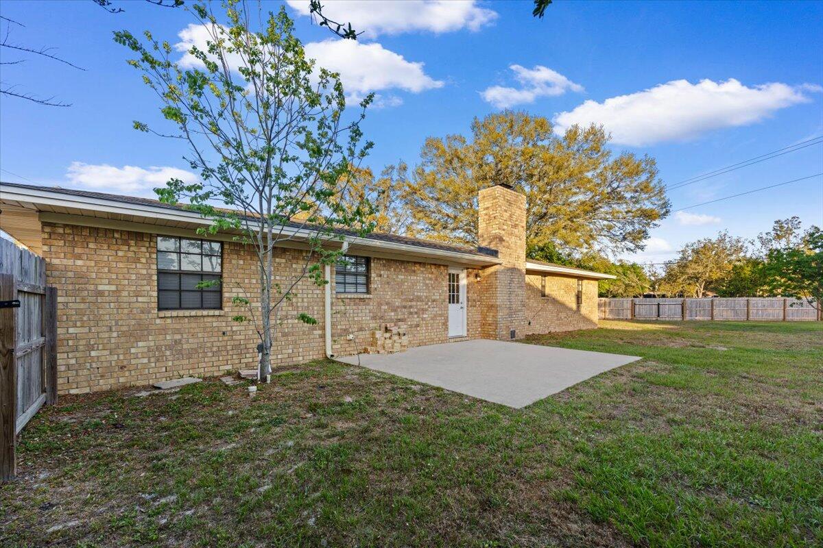 NORTHRIDGE - Residential