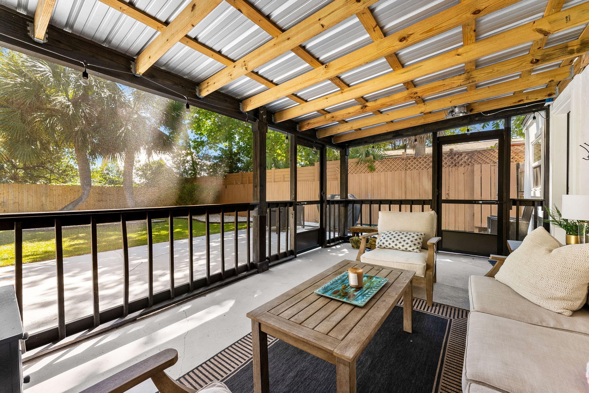 RIVIERA BEACH - Residential