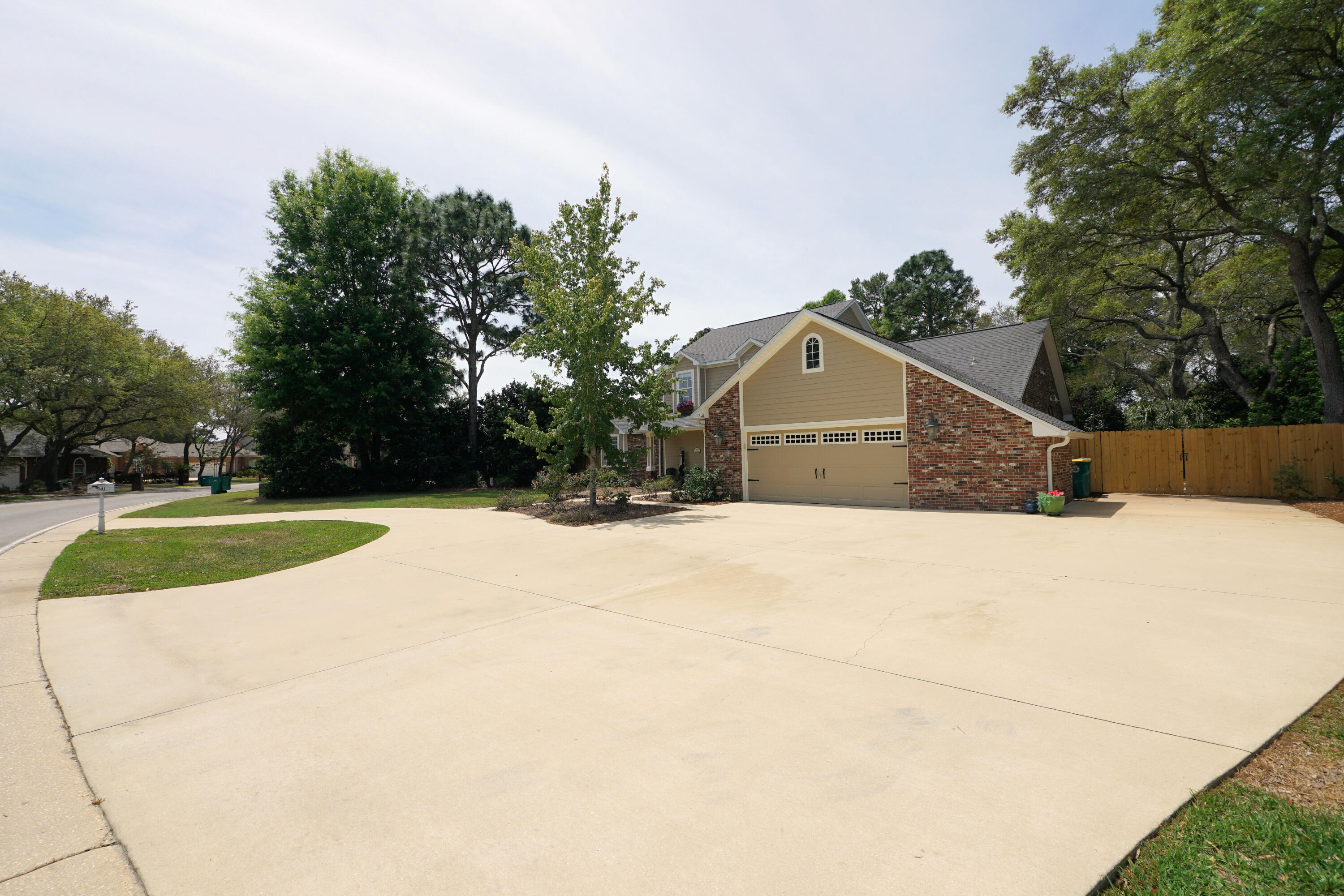 ROCKY BAYOU COUNTRY CLUB ESTATES 10 - Residential