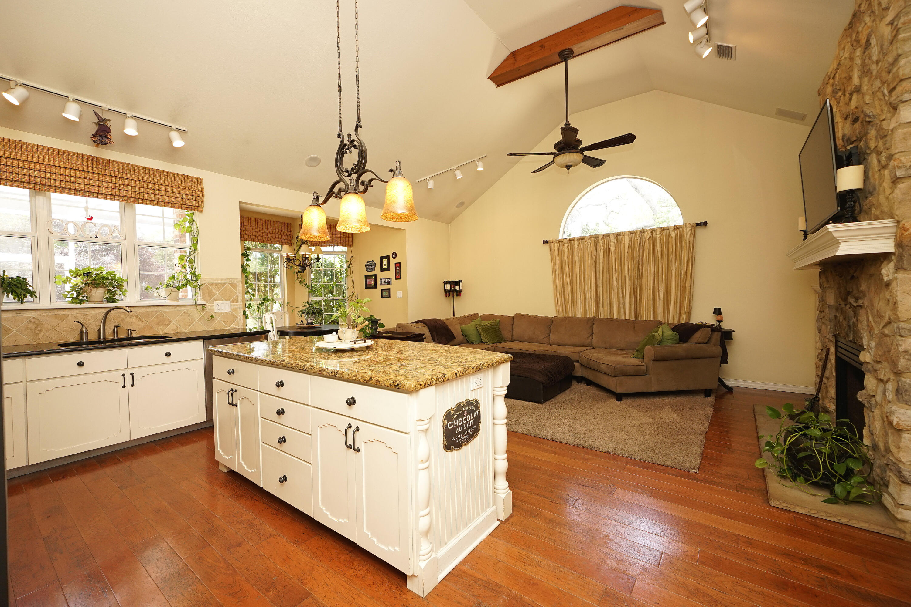 ROCKY BAYOU COUNTRY CLUB ESTATES 10 - Residential