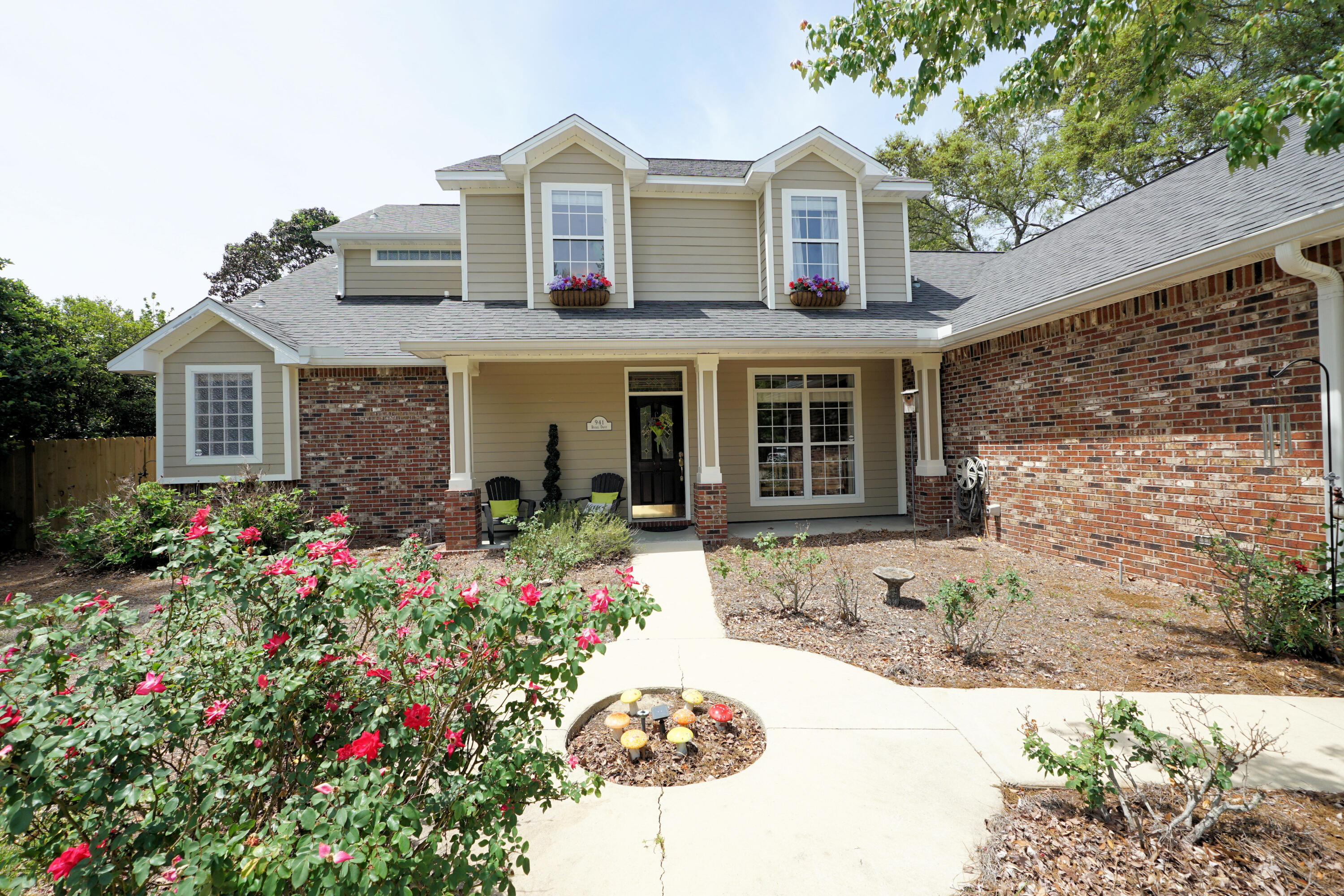 ROCKY BAYOU COUNTRY CLUB ESTATES 10 - Residential