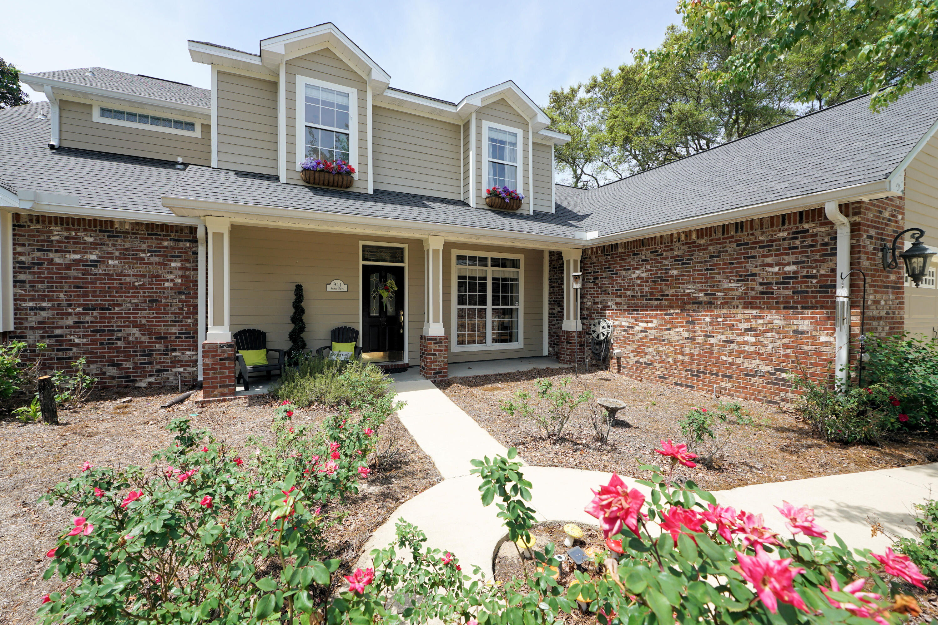 ROCKY BAYOU COUNTRY CLUB ESTATES 10 - Residential