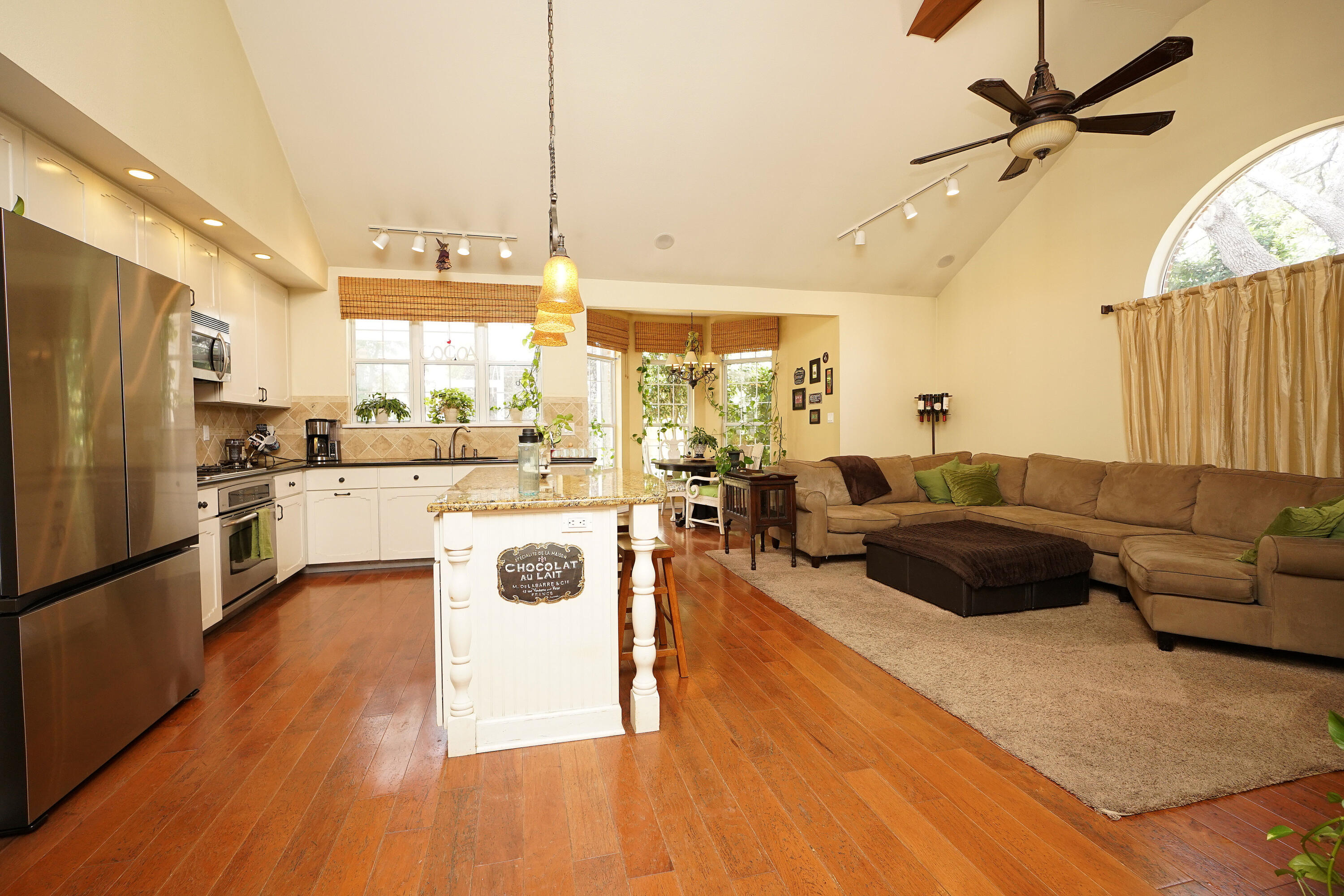 ROCKY BAYOU COUNTRY CLUB ESTATES 10 - Residential