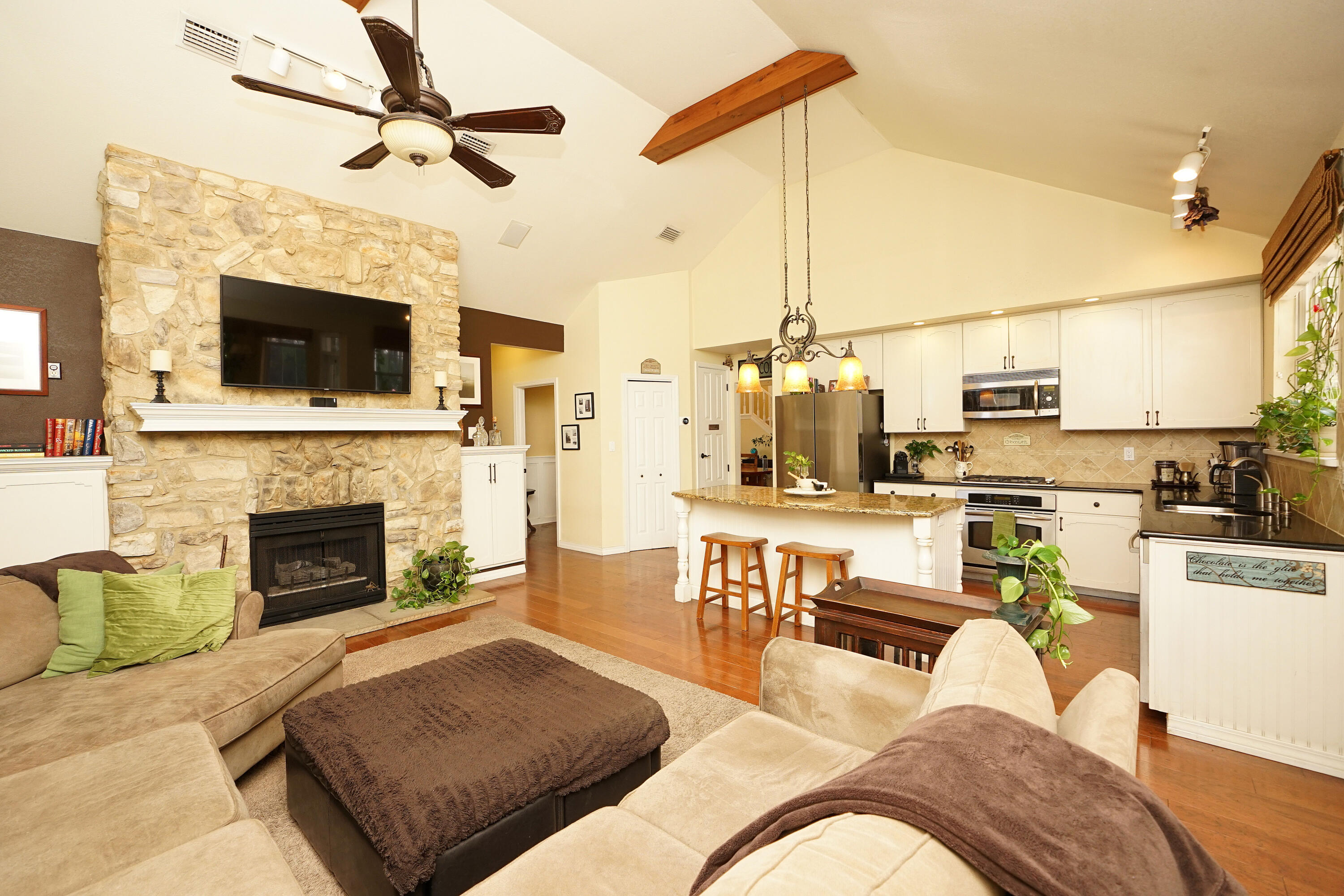 ROCKY BAYOU COUNTRY CLUB ESTATES 10 - Residential