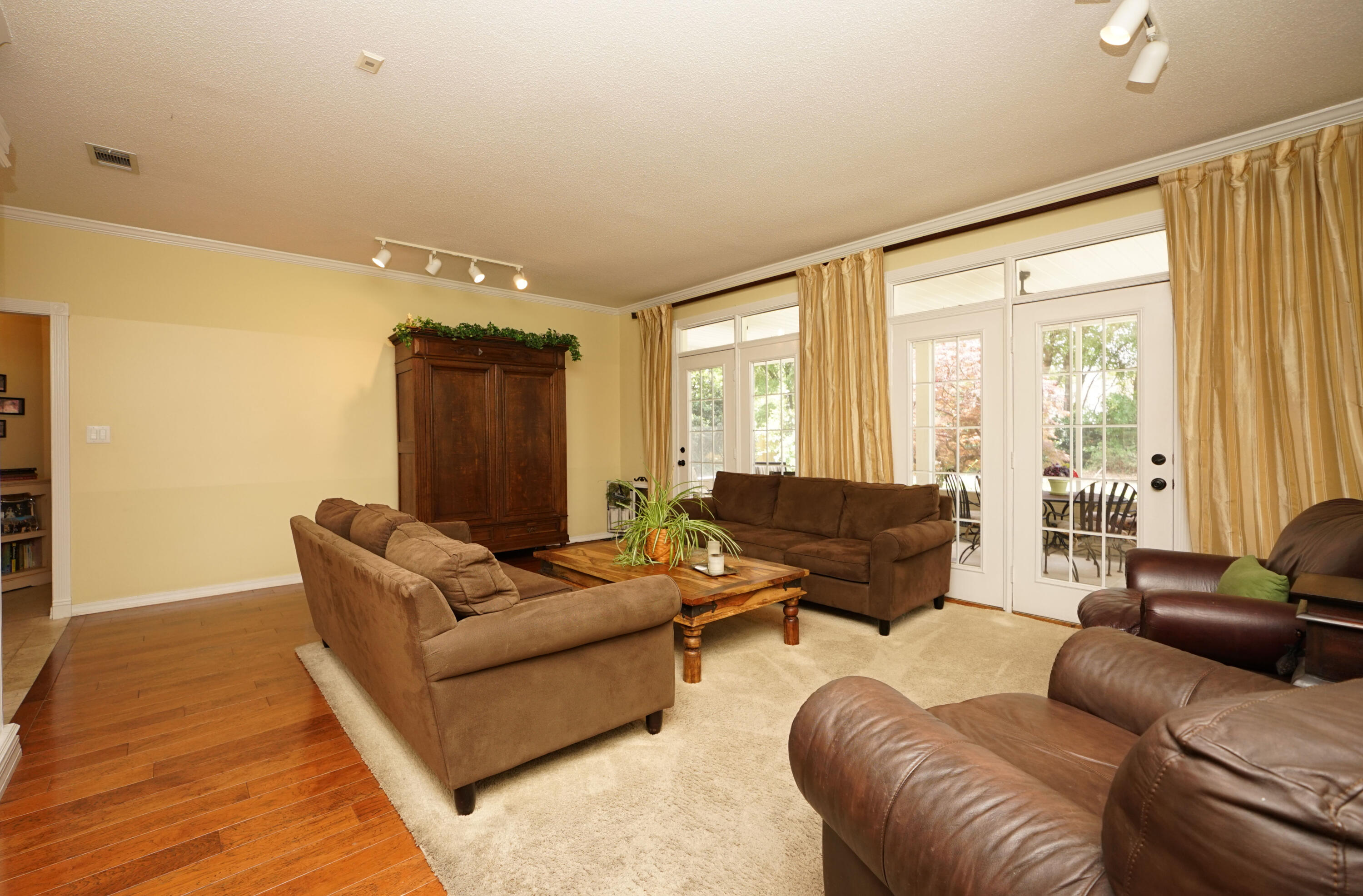 ROCKY BAYOU COUNTRY CLUB ESTATES 10 - Residential