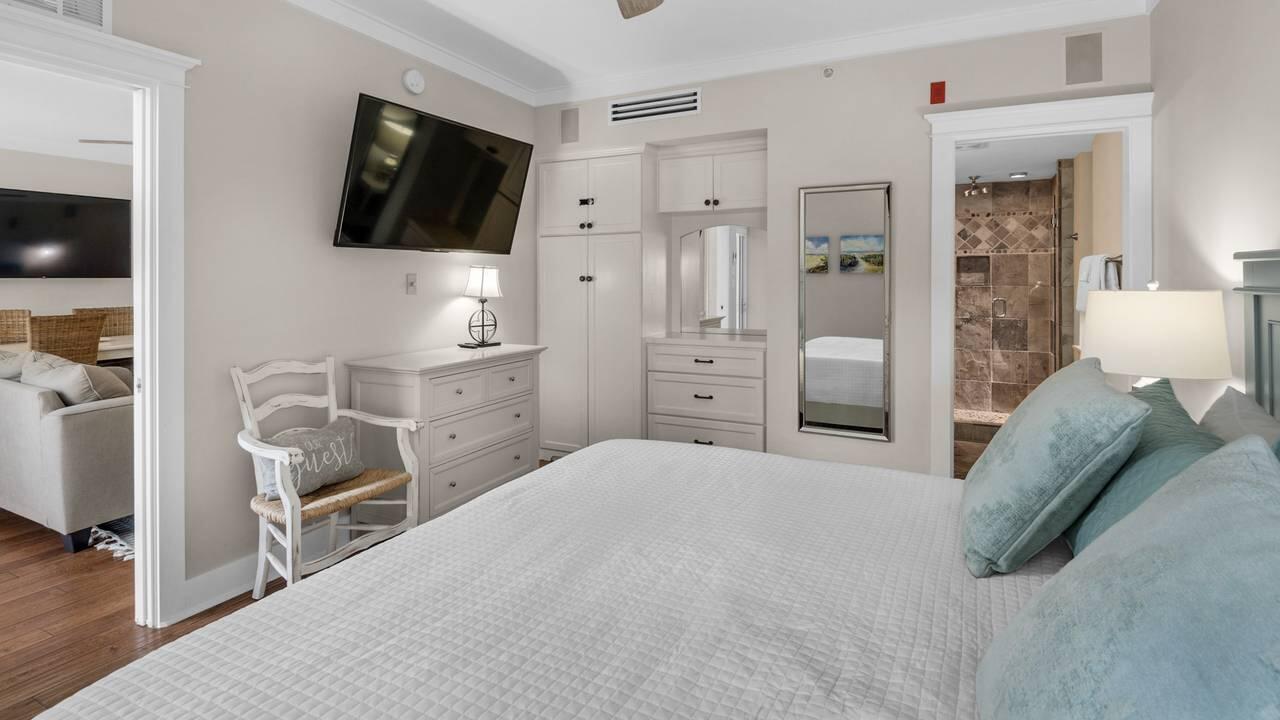 Gulf Place Six Palms - Residential