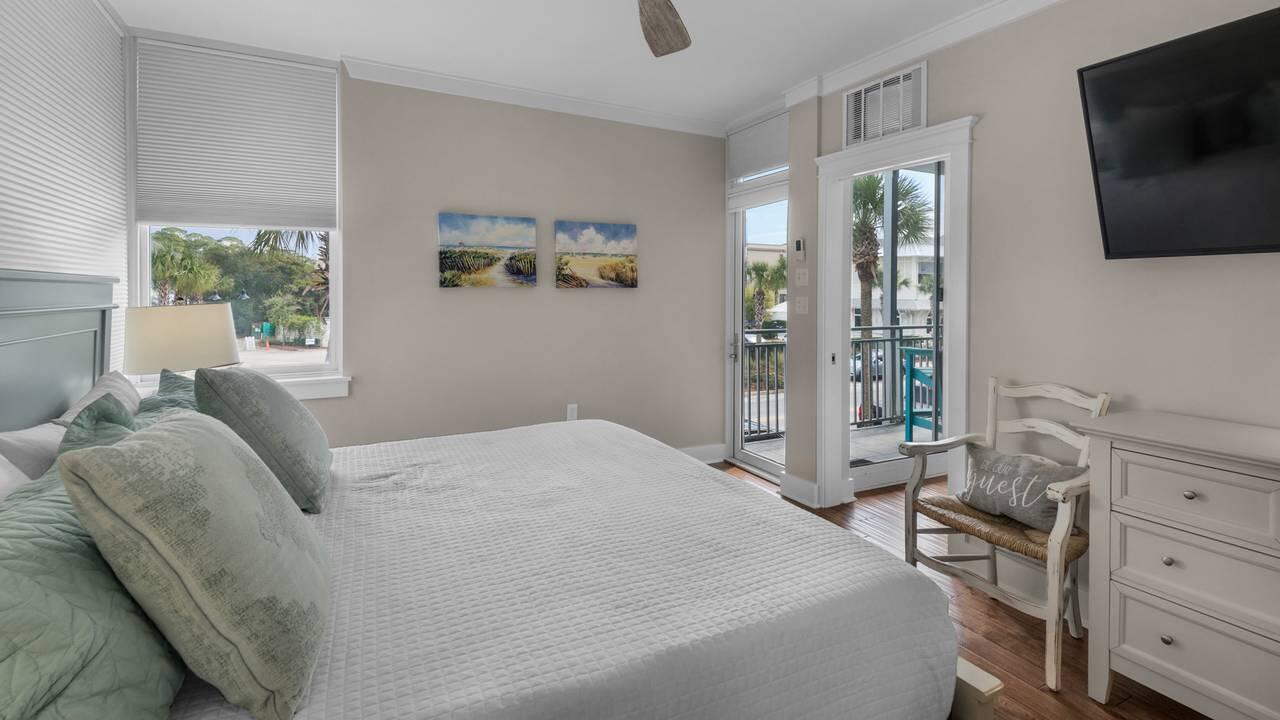 Gulf Place Six Palms - Residential