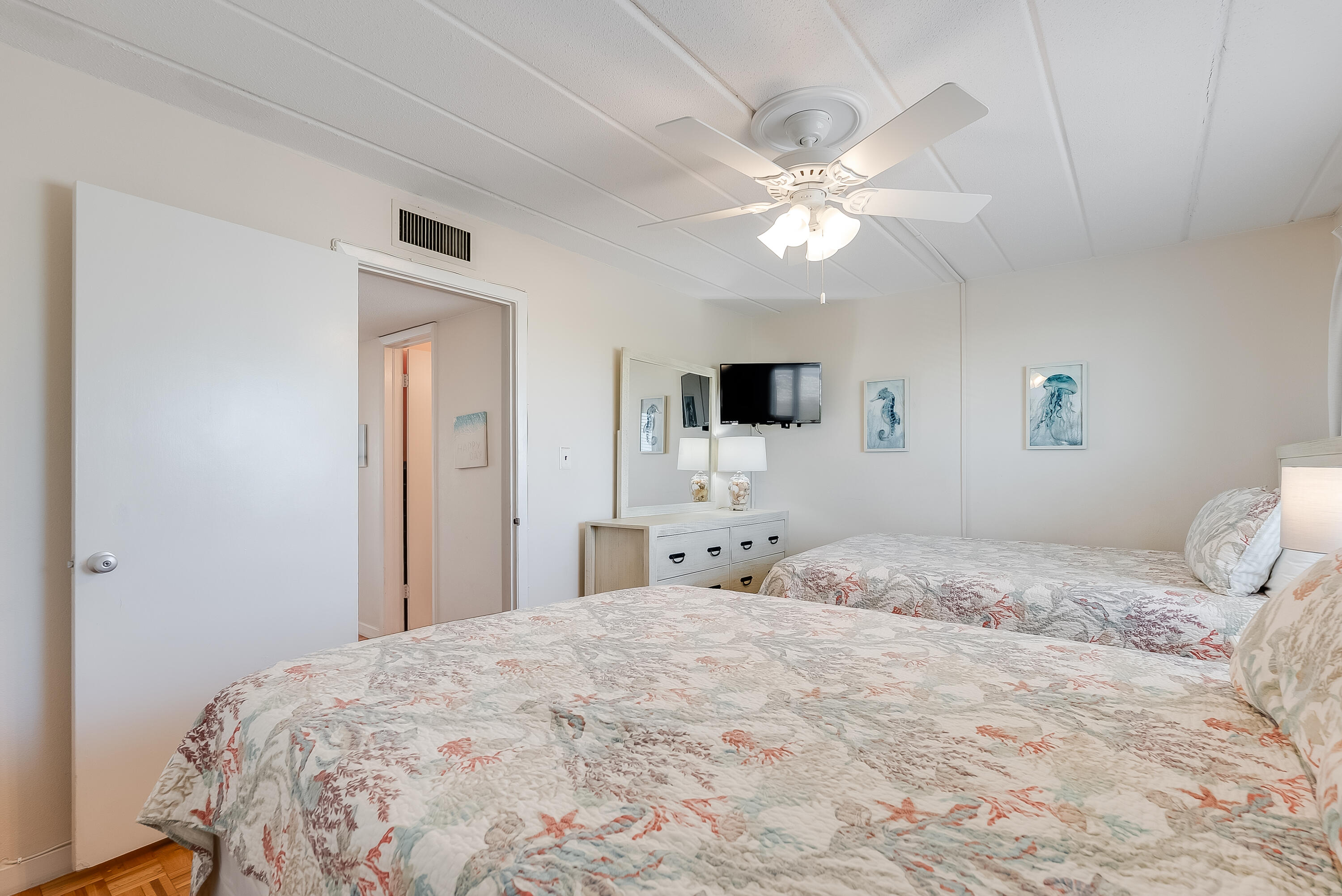 SEASPRAY CONDO - Residential