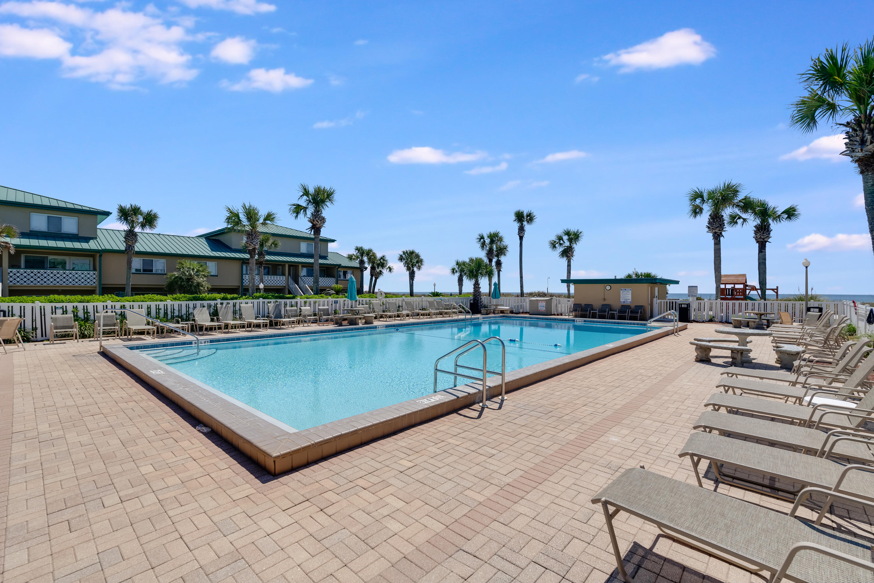 SEASPRAY CONDO - Residential