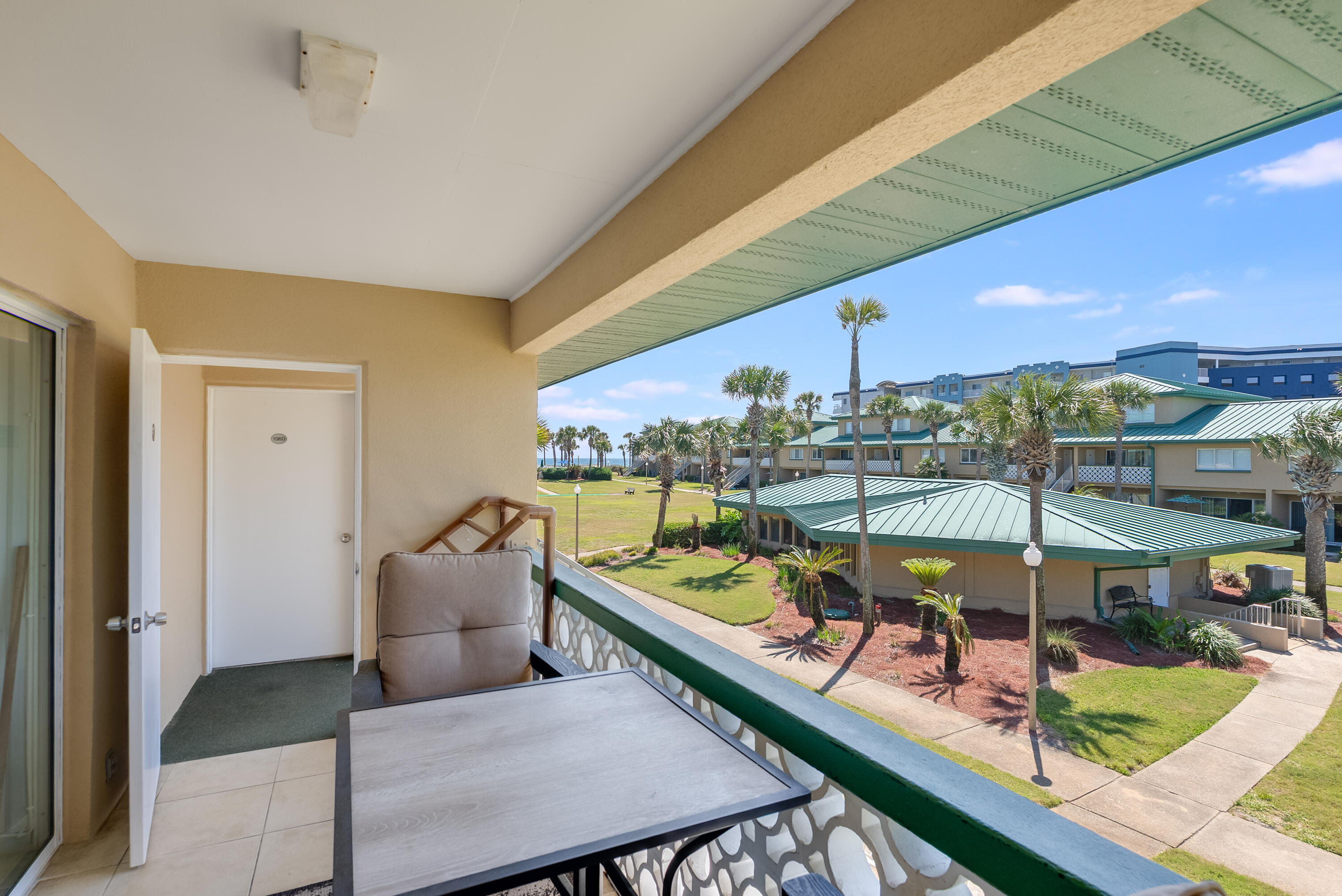 SEASPRAY CONDO - Residential