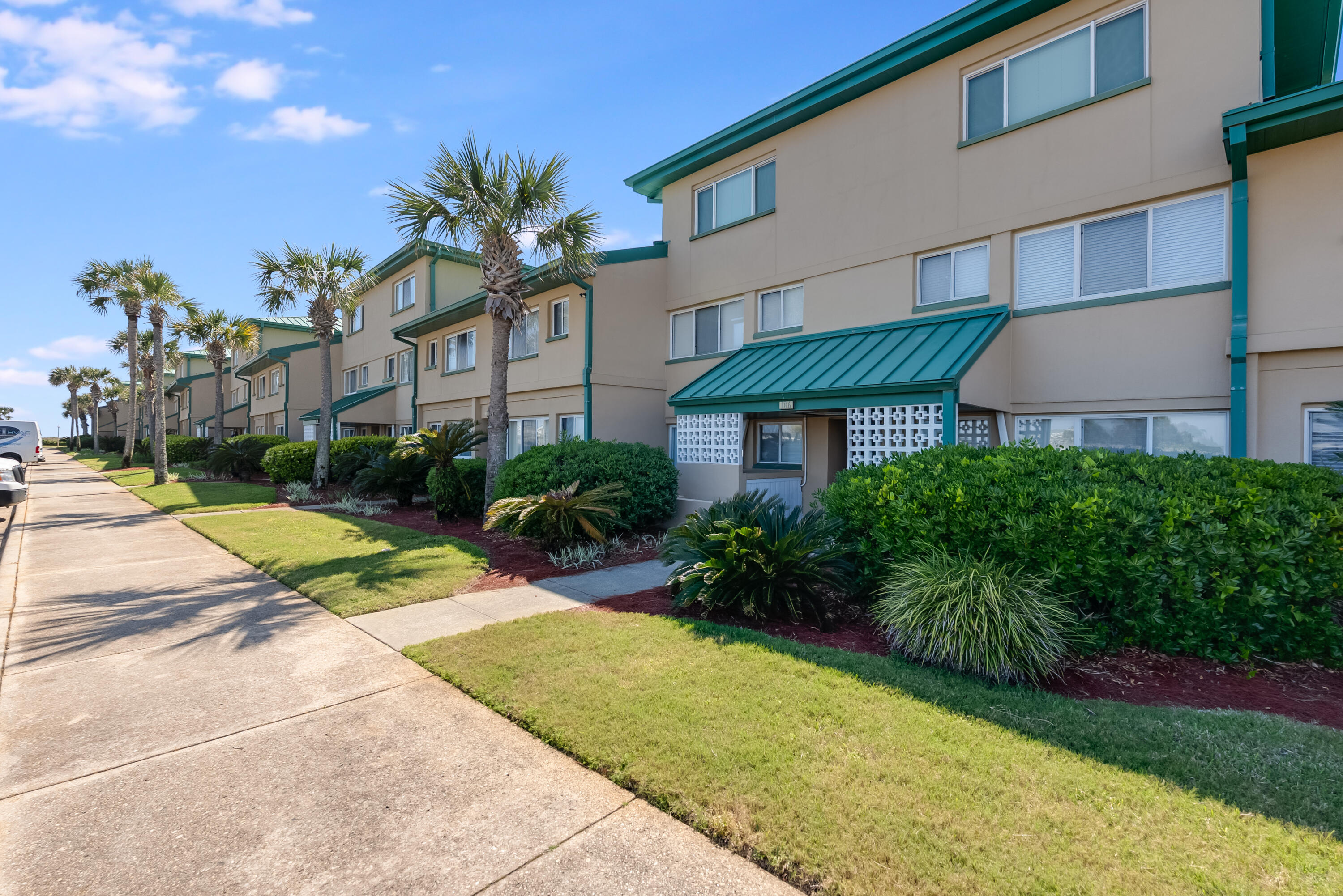 SEASPRAY CONDO - Residential