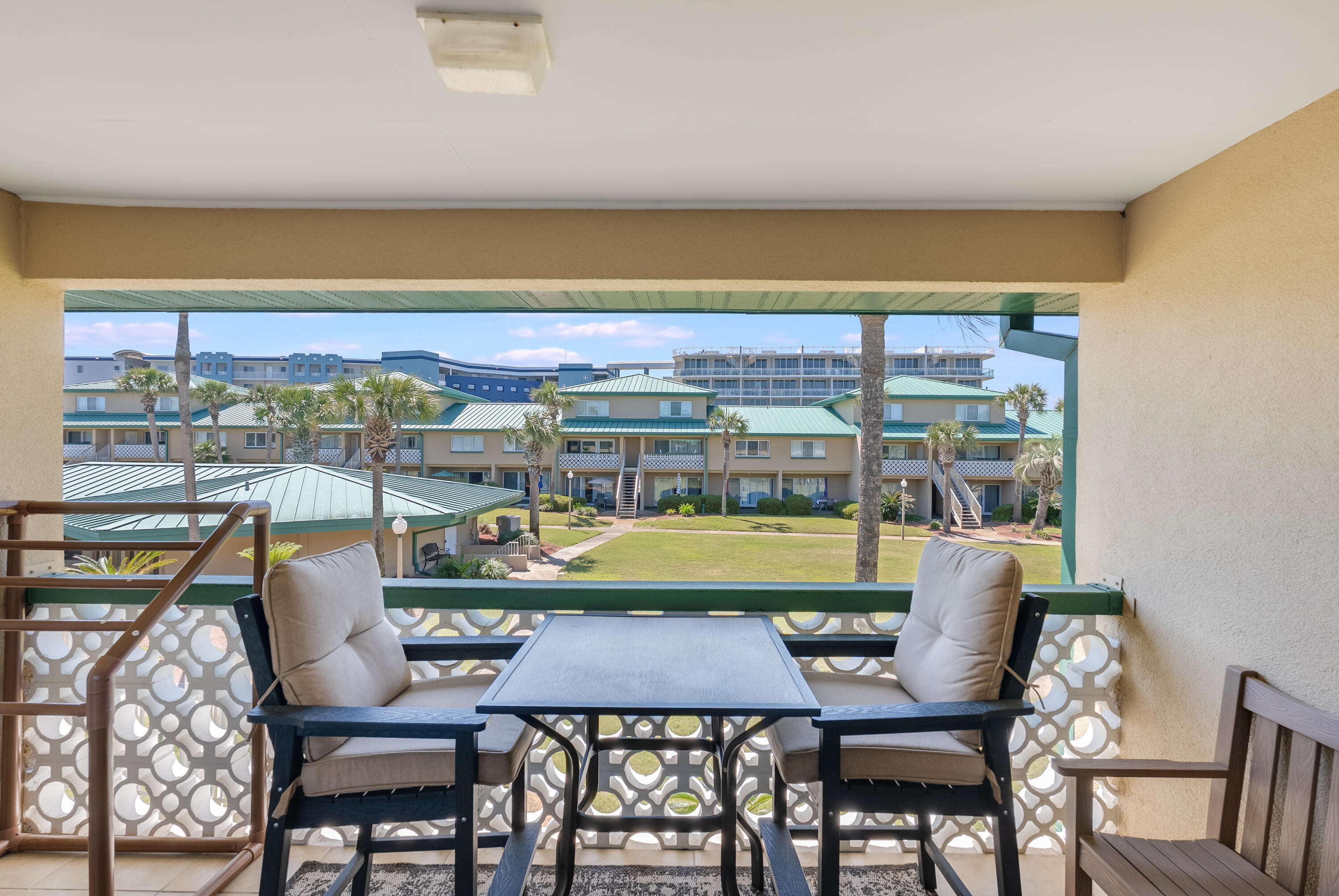 SEASPRAY CONDO - Residential
