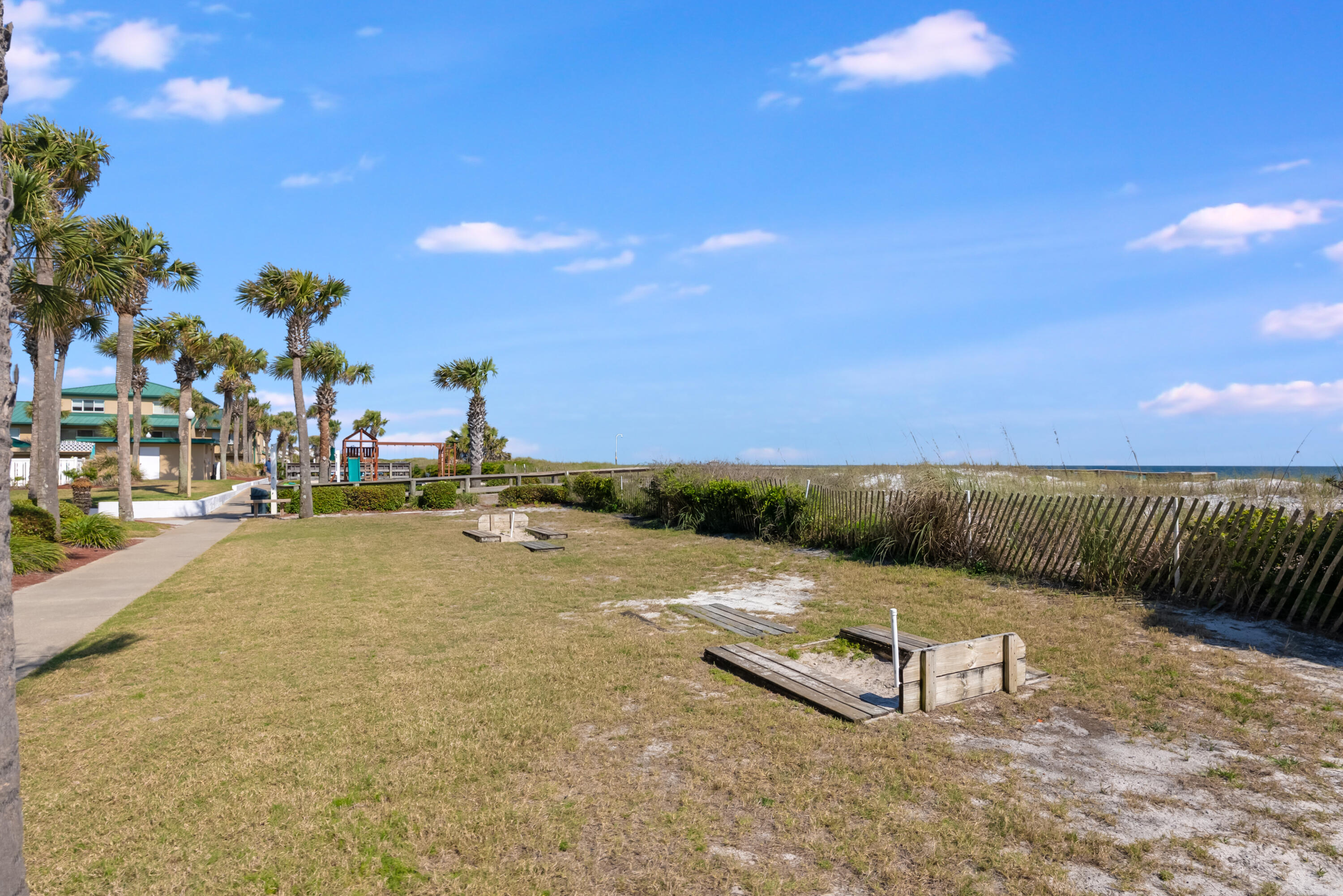 SEASPRAY CONDO - Residential