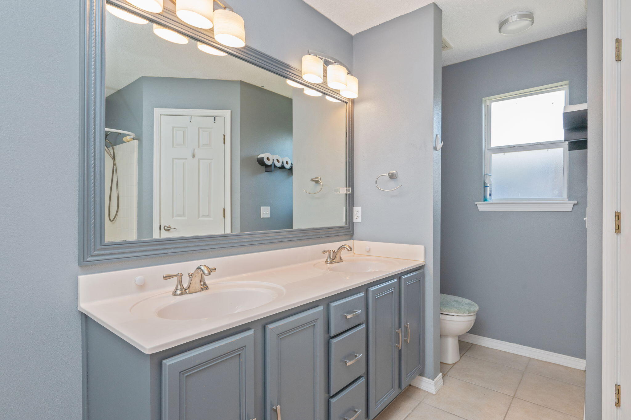 HIDDEN SHORES - Residential