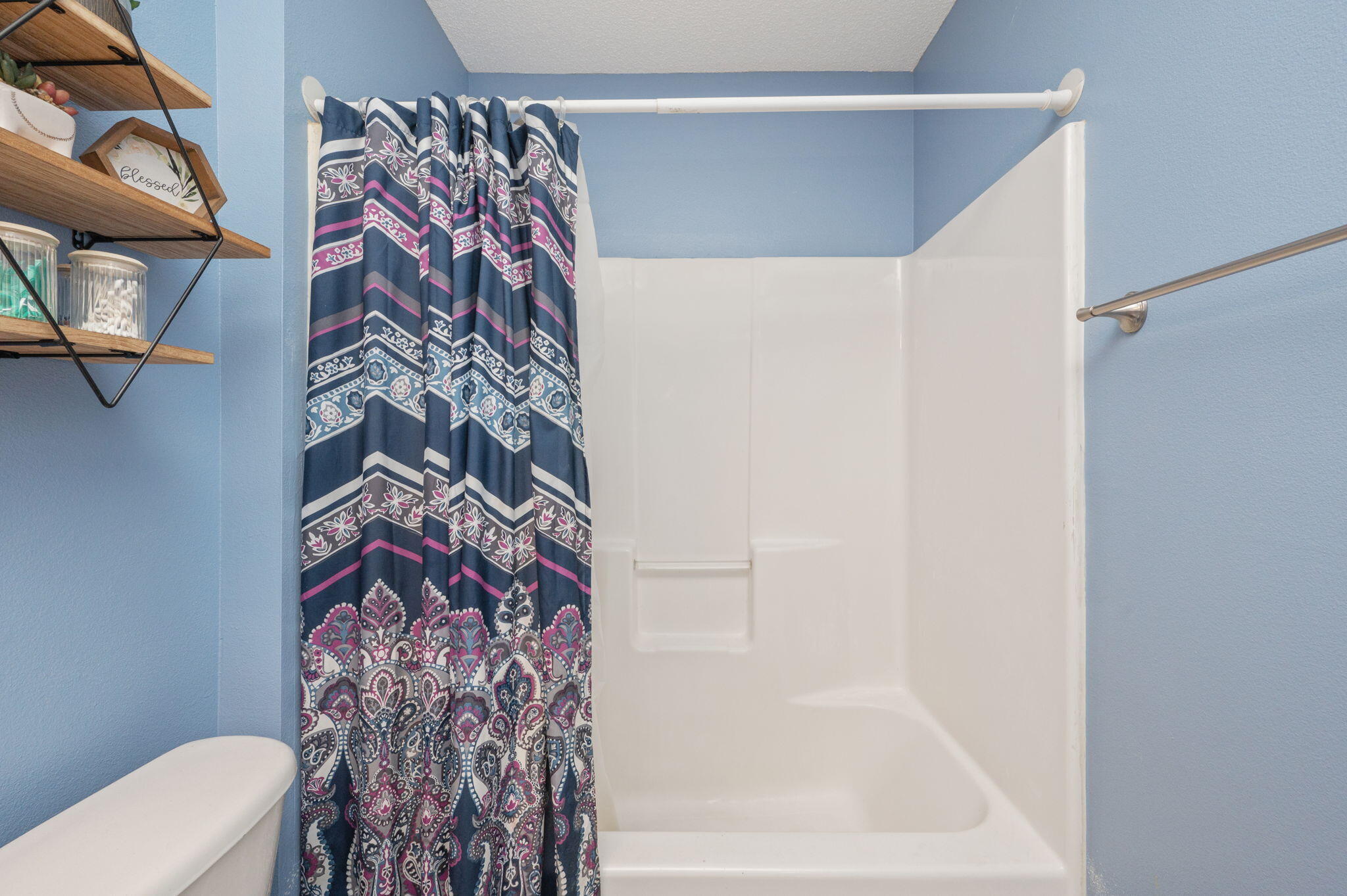 HIDDEN SHORES - Residential