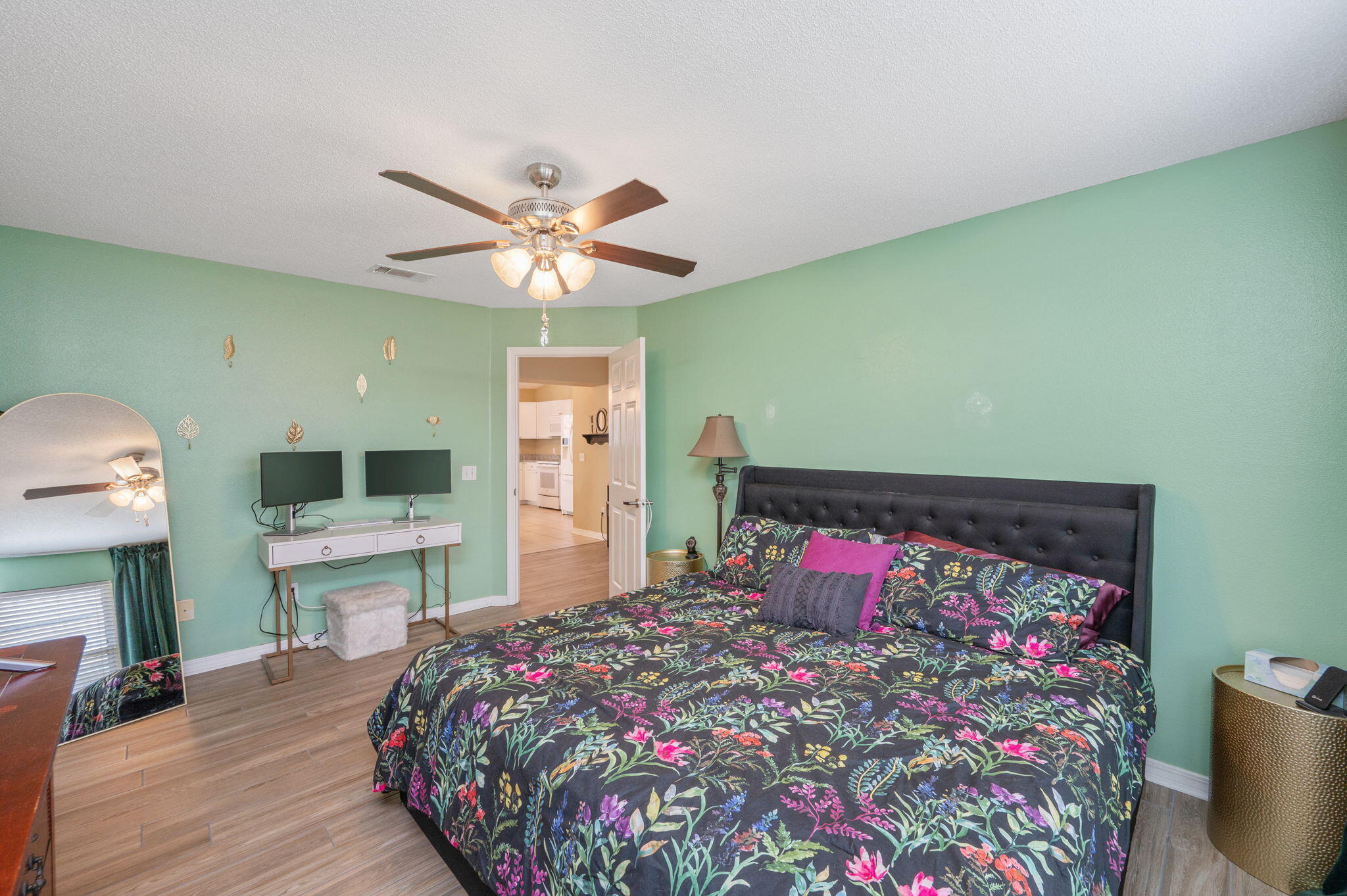 HIDDEN SHORES - Residential