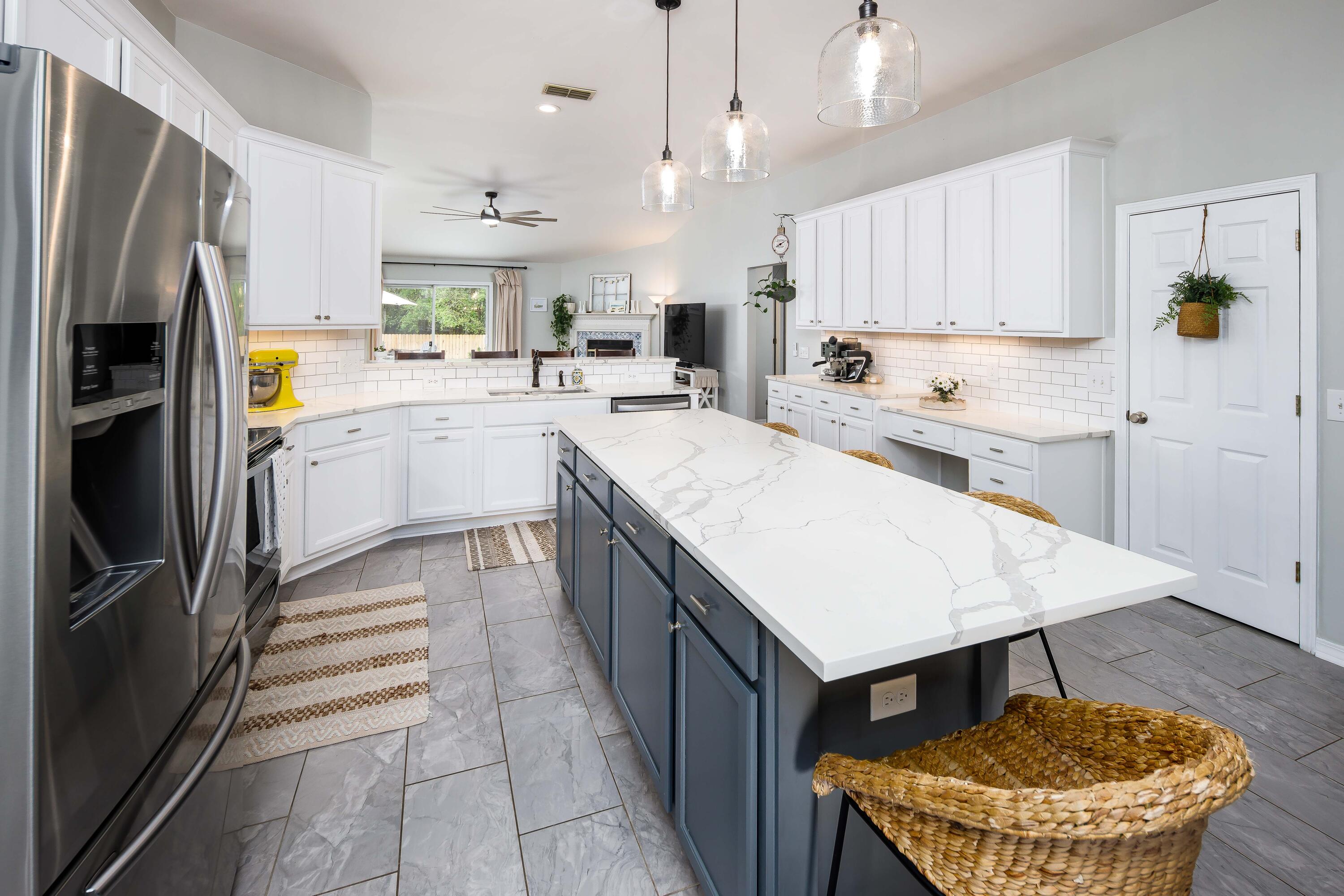 HOLLEY BY THE SEA - Residential