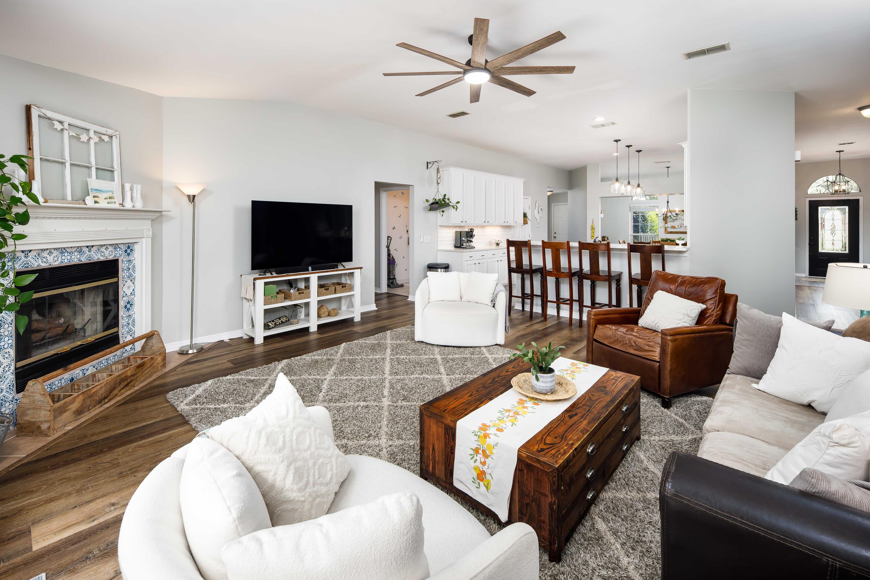 HOLLEY BY THE SEA - Residential