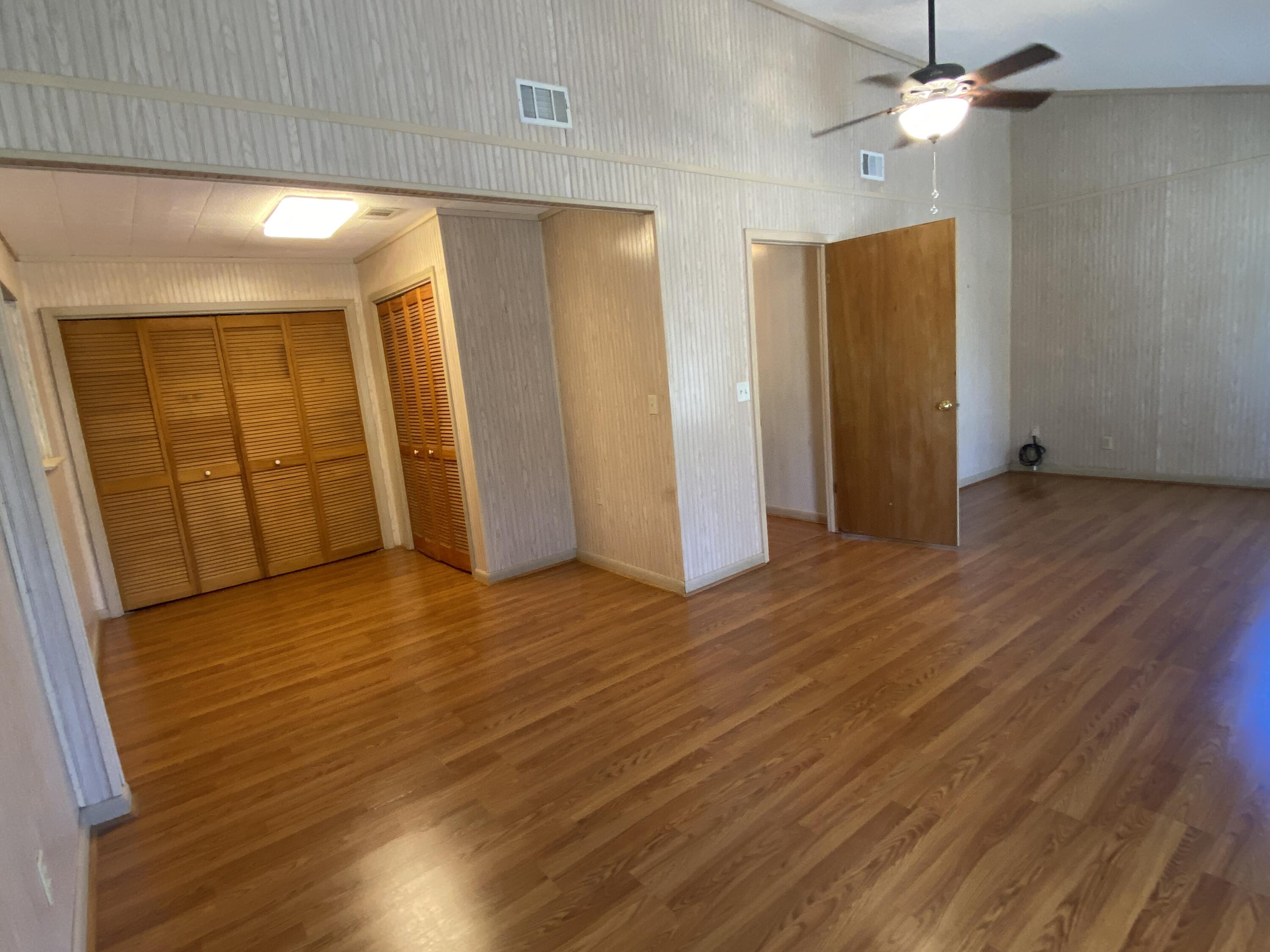 METES & BOUNDS - Residential Lease