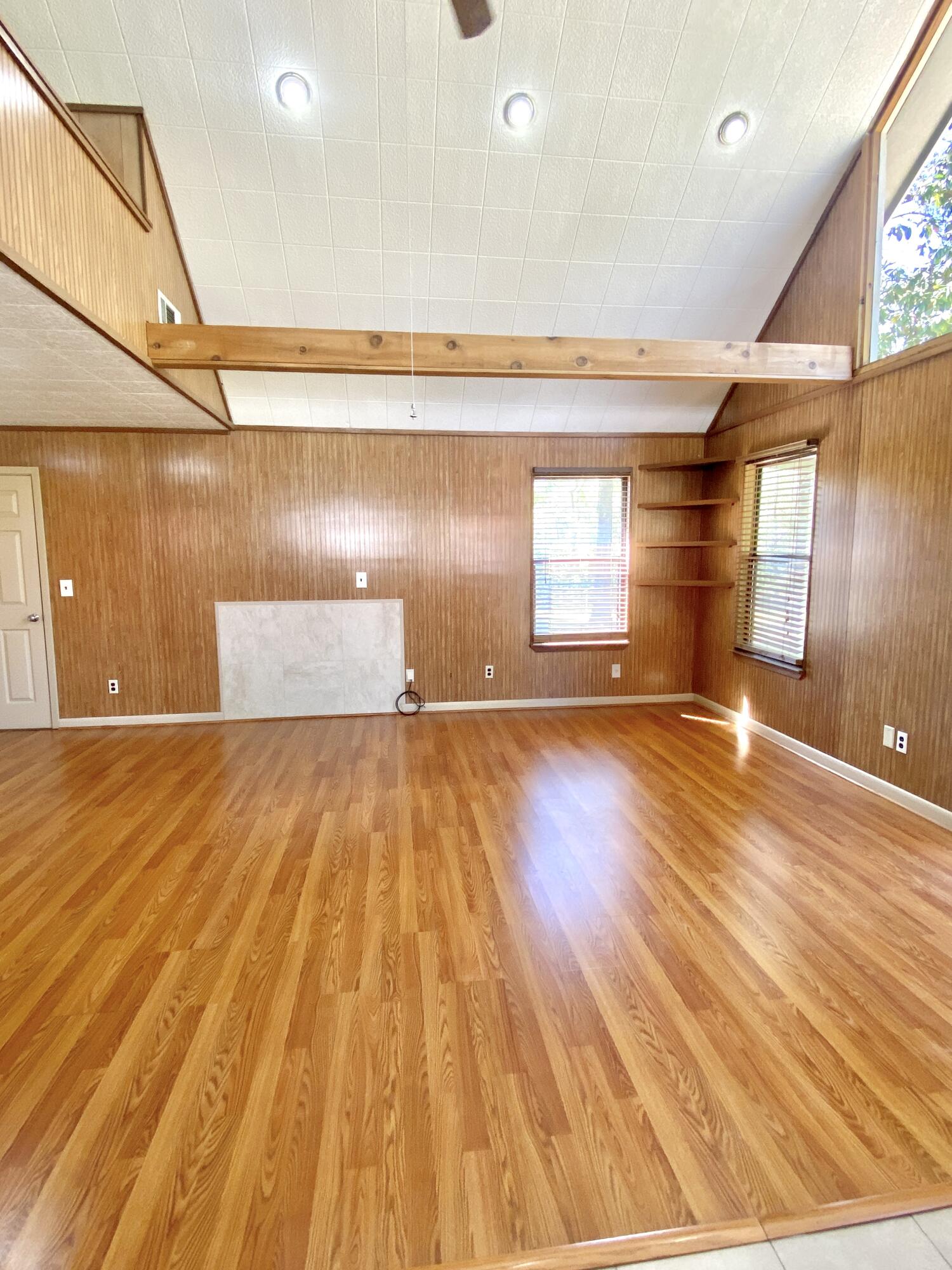 METES & BOUNDS - Residential Lease
