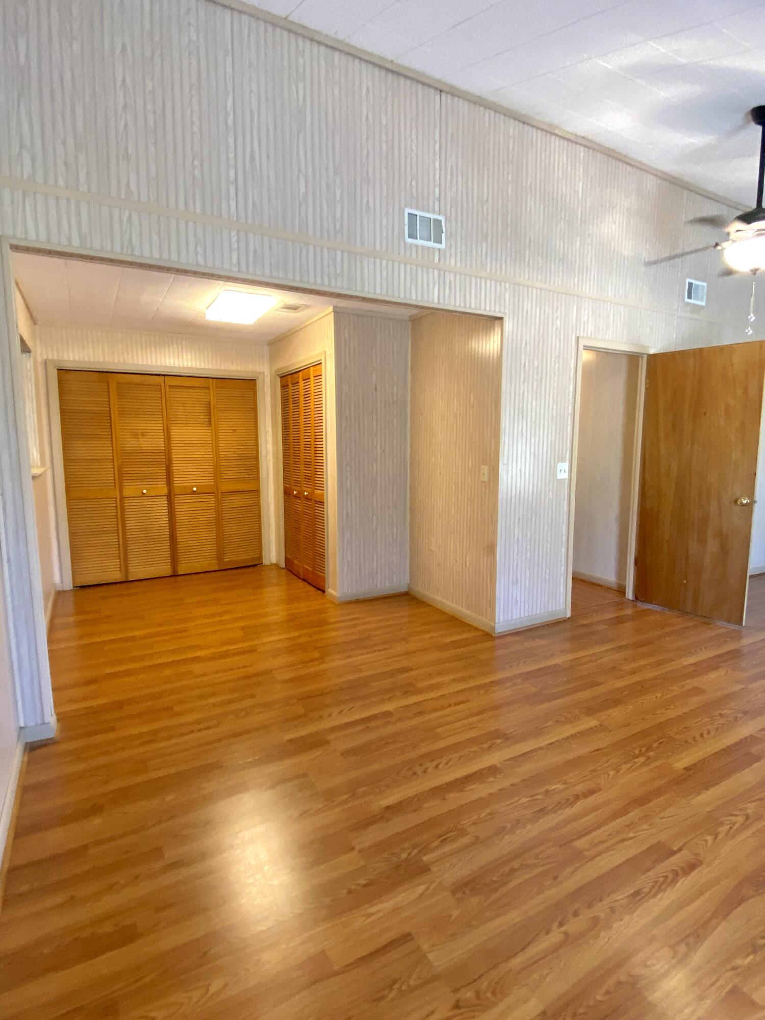 METES & BOUNDS - Residential Lease
