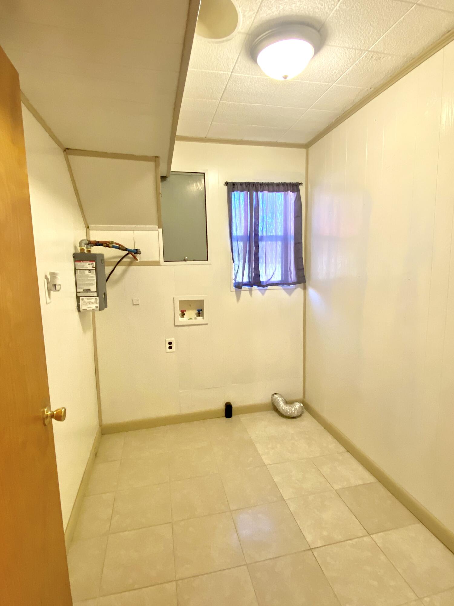 METES & BOUNDS - Residential Lease