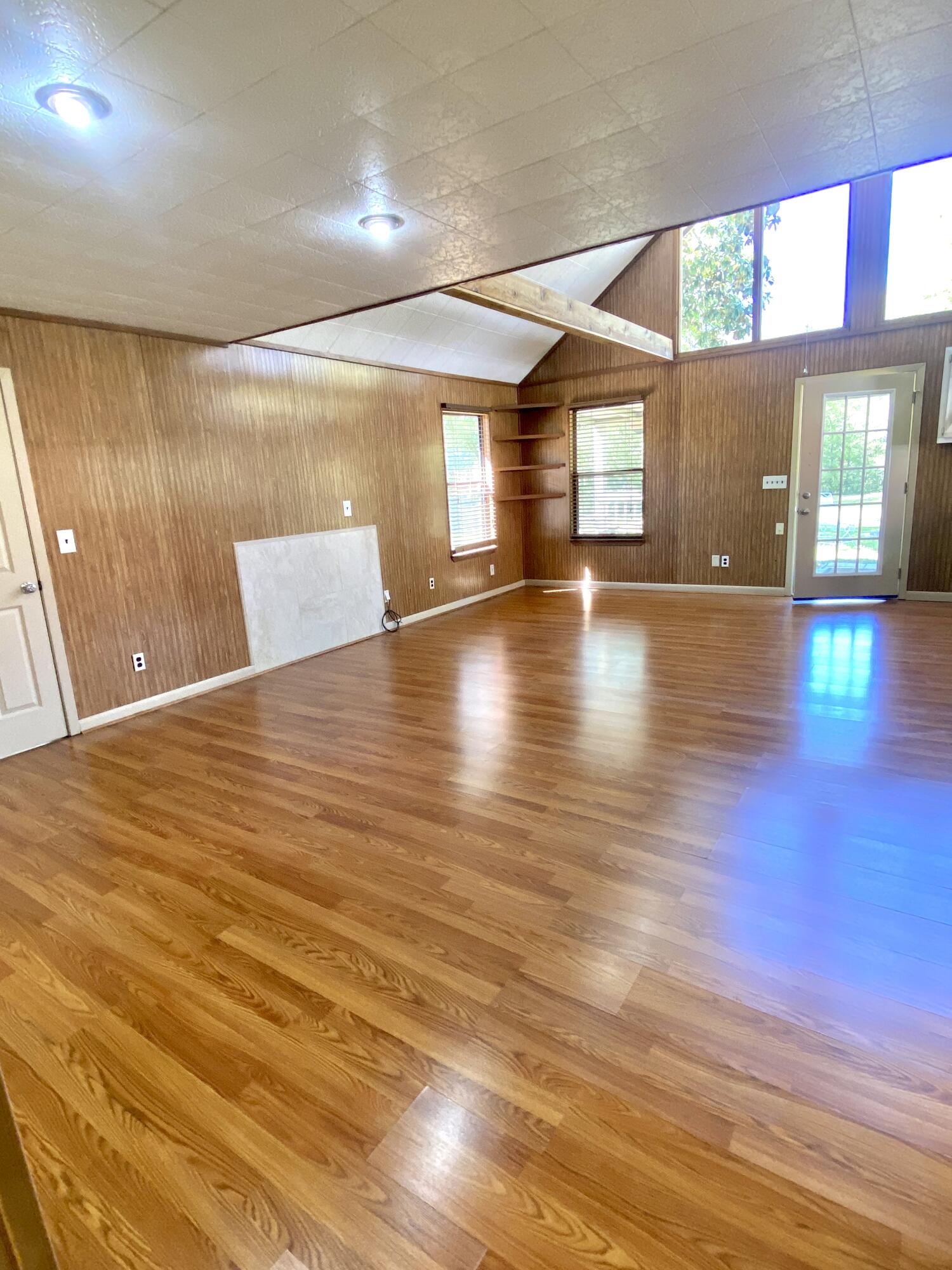 METES & BOUNDS - Residential Lease