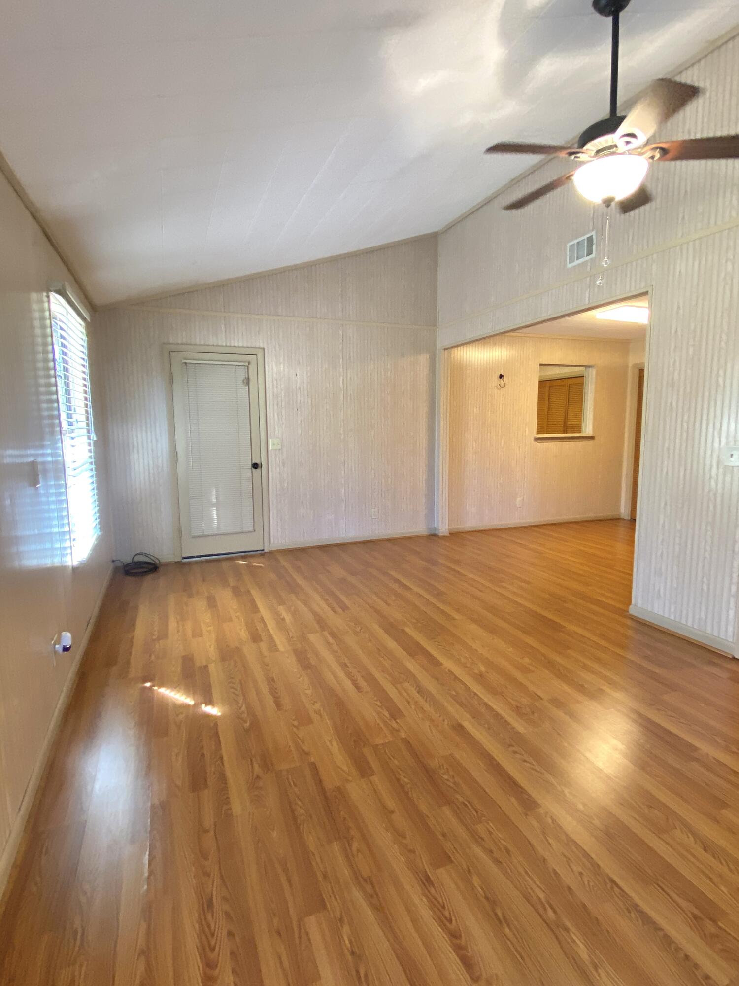 METES & BOUNDS - Residential Lease
