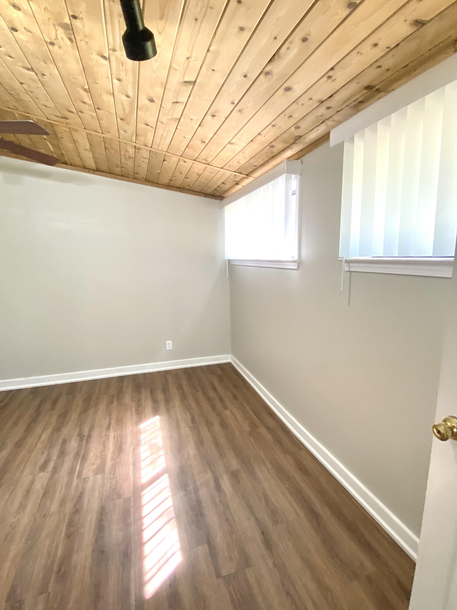 METES & BOUNDS - Residential Lease