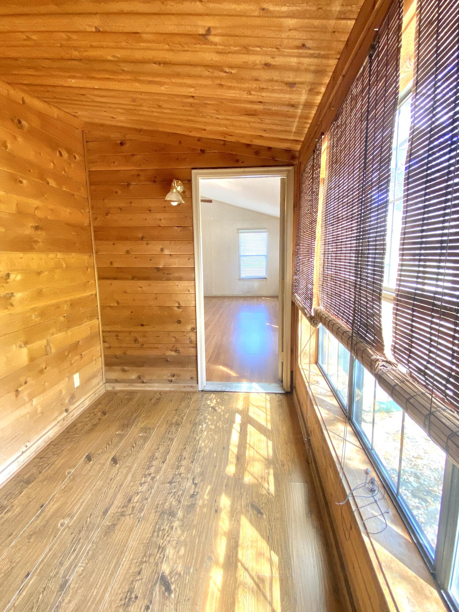 METES & BOUNDS - Residential Lease