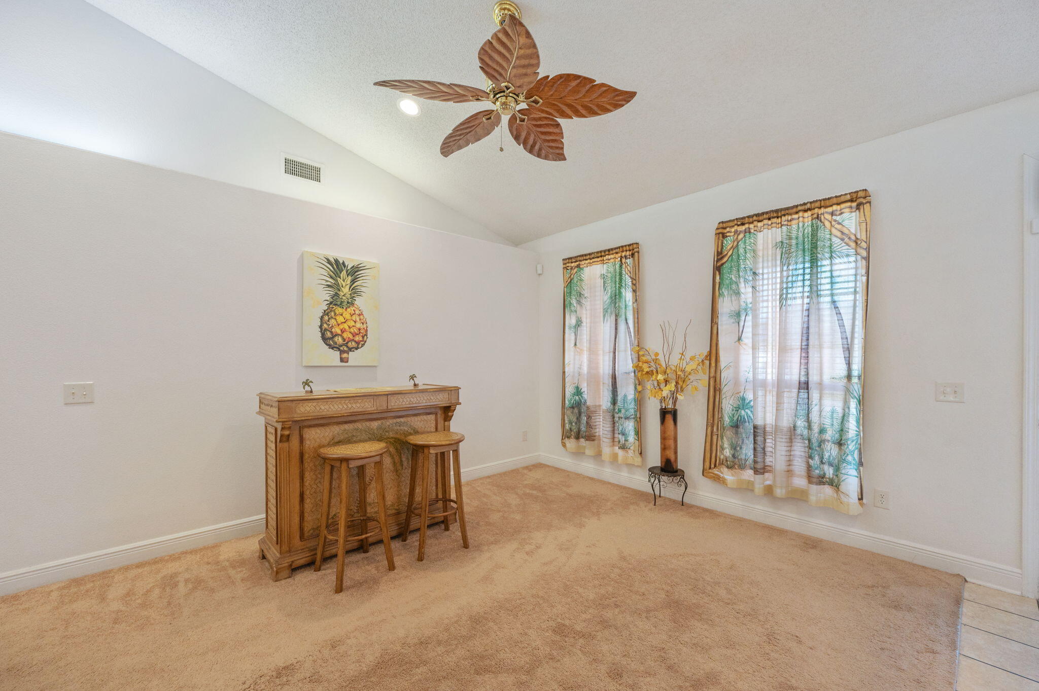 HERITAGE WOODS - Residential