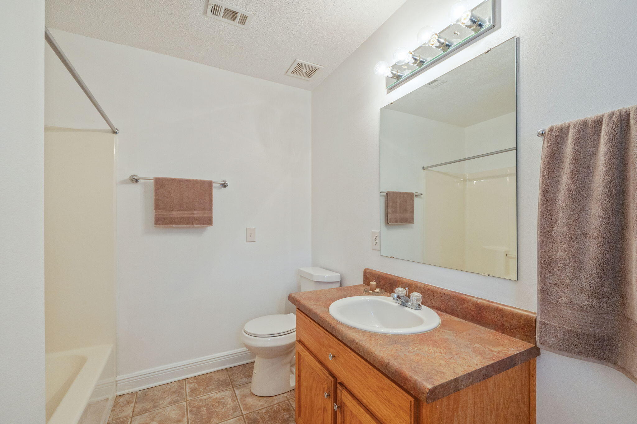 HERITAGE WOODS - Residential