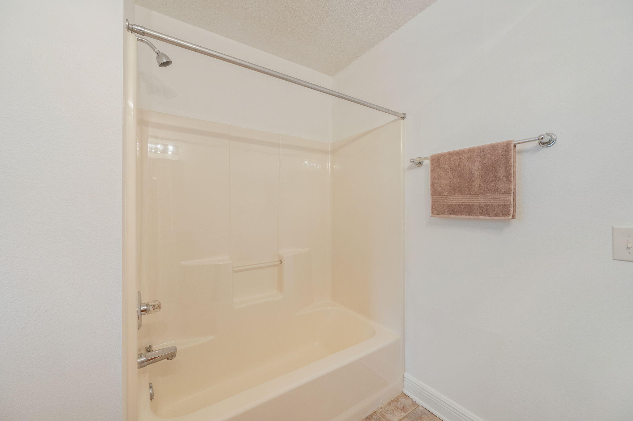 HERITAGE WOODS - Residential