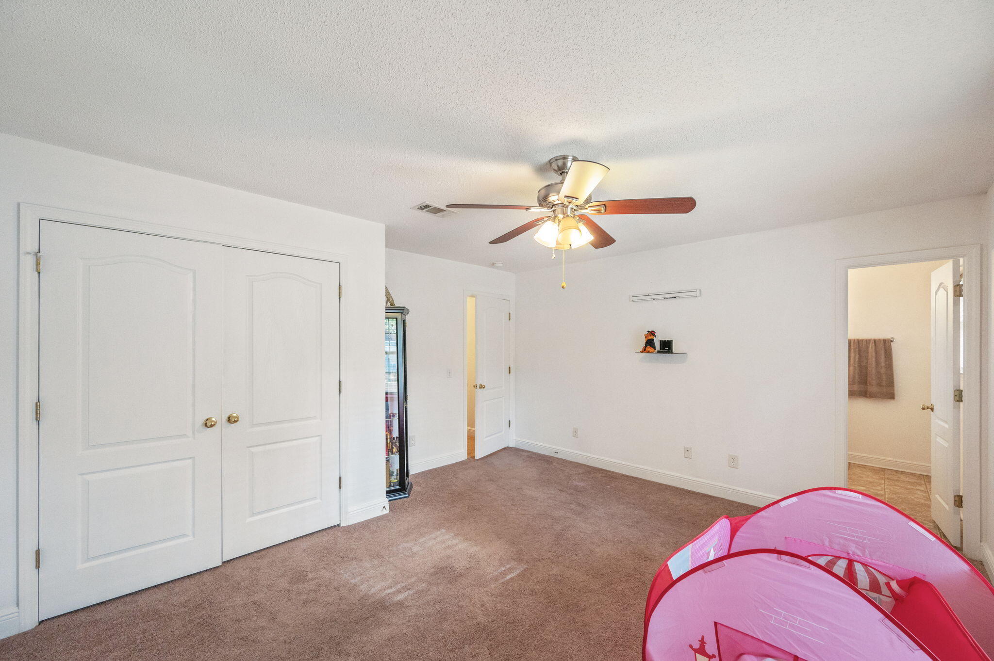 HERITAGE WOODS - Residential