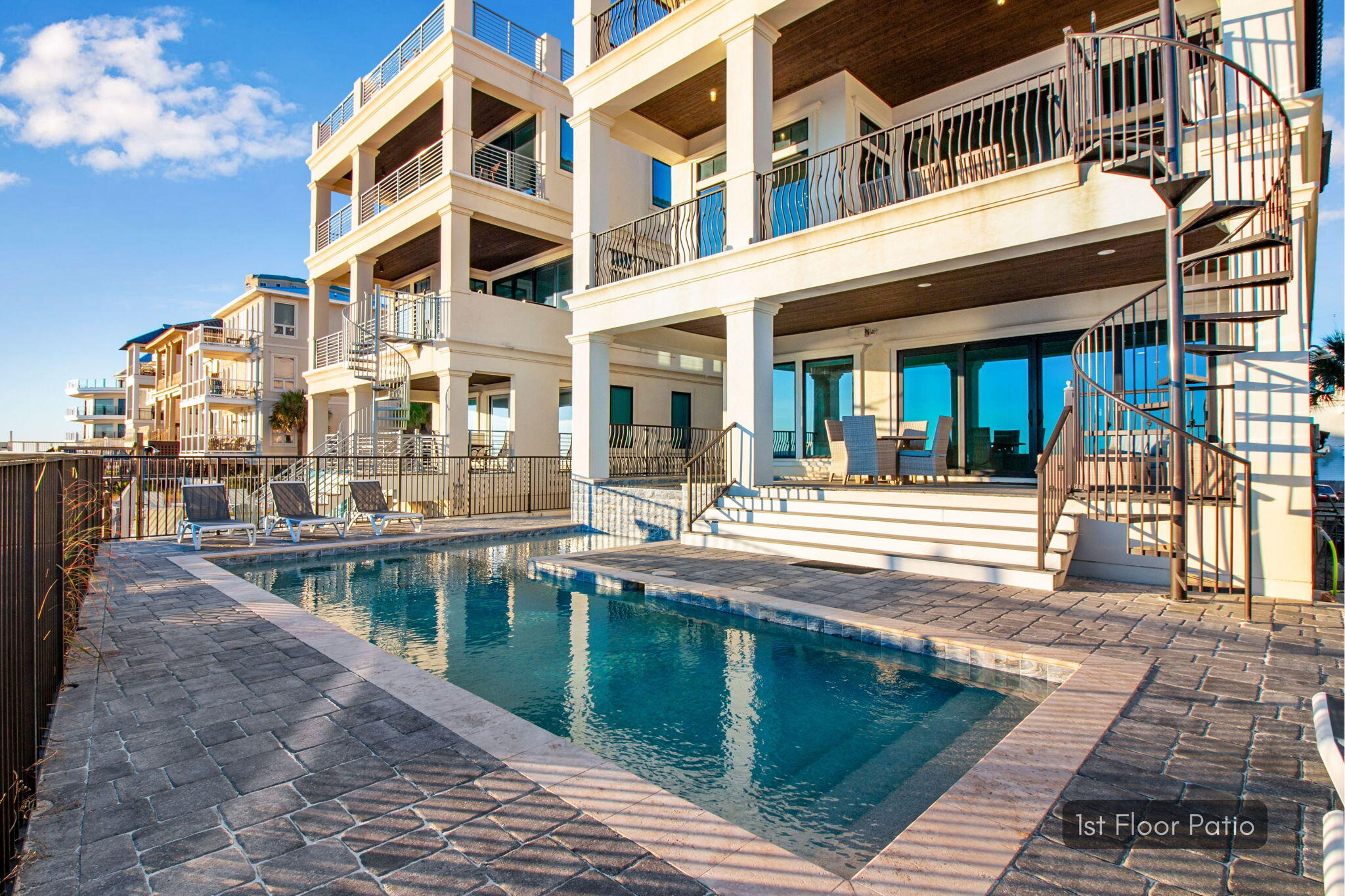 RICHARDS A E UNREC - Residential