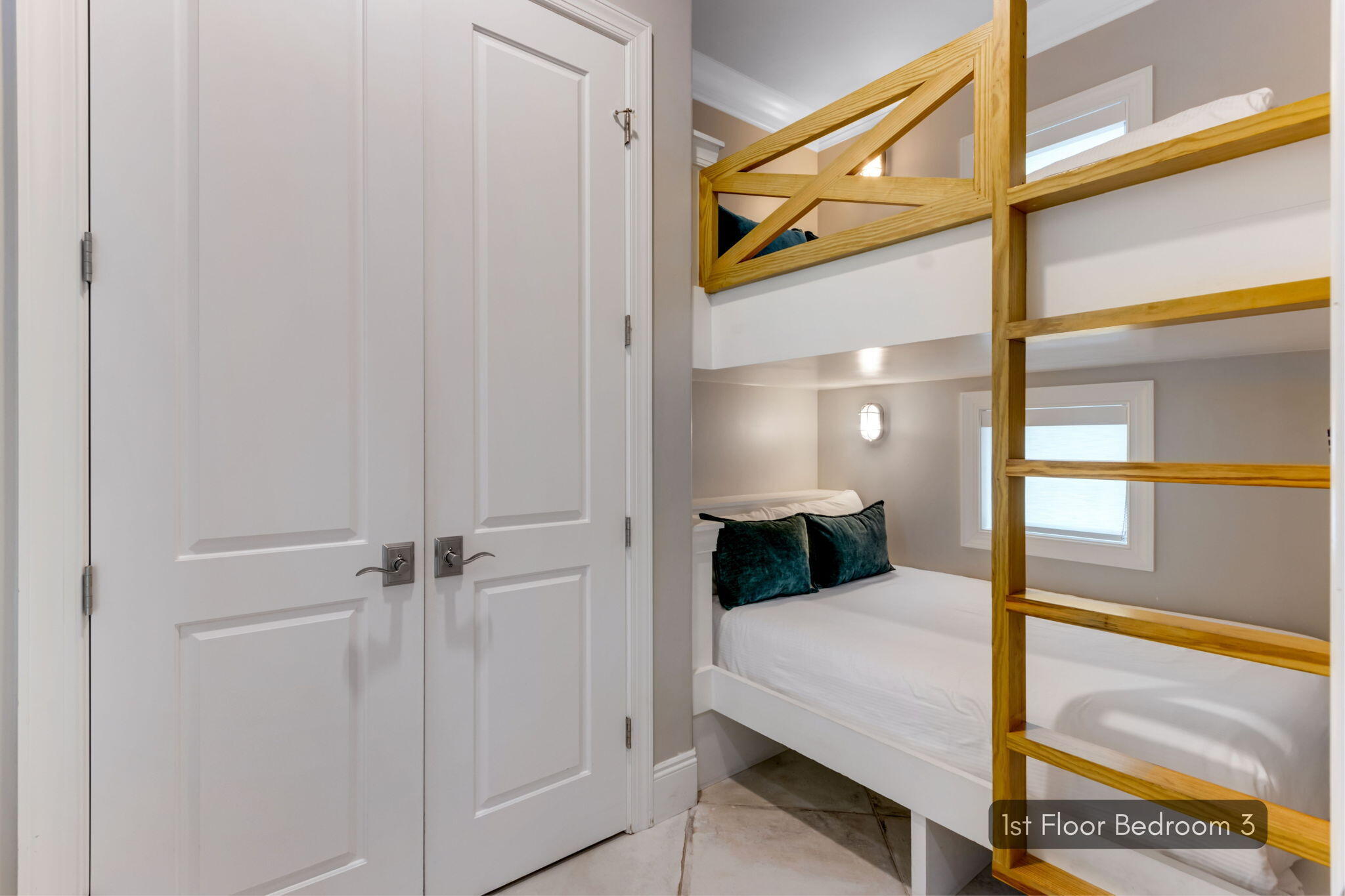 RICHARDS A E UNREC - Residential