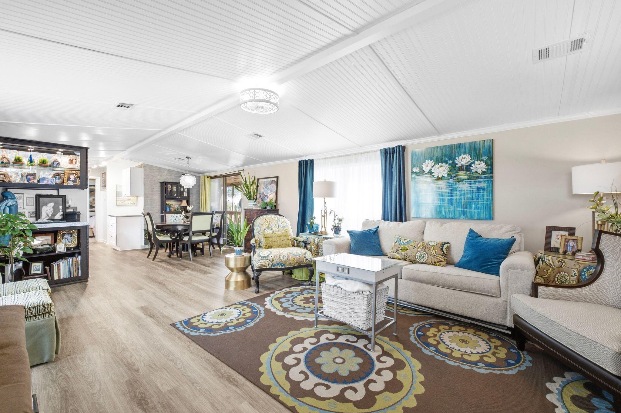 6425 Summer Oak Drive
