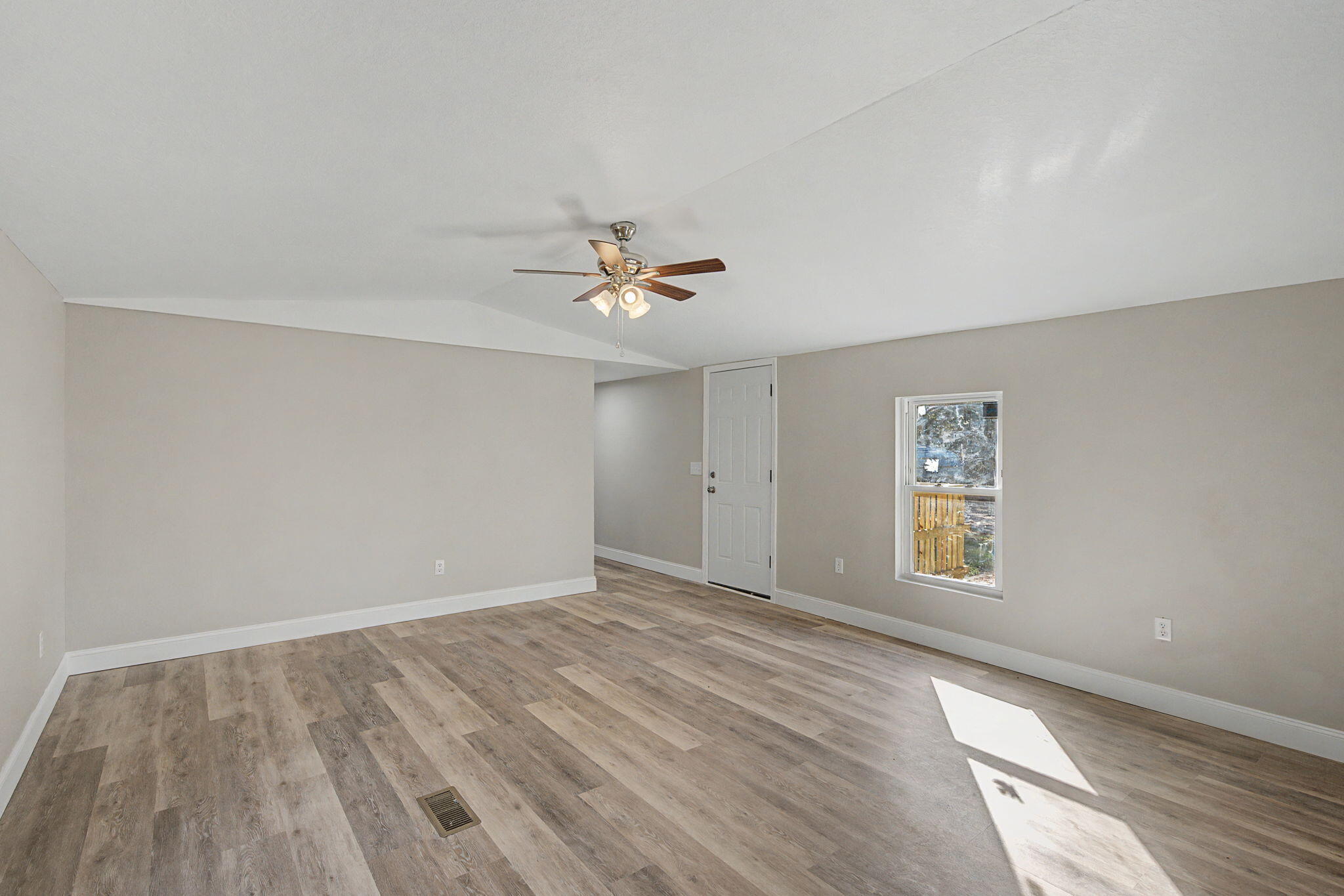 Juniper lakes estates unit 6 - Residential Lease