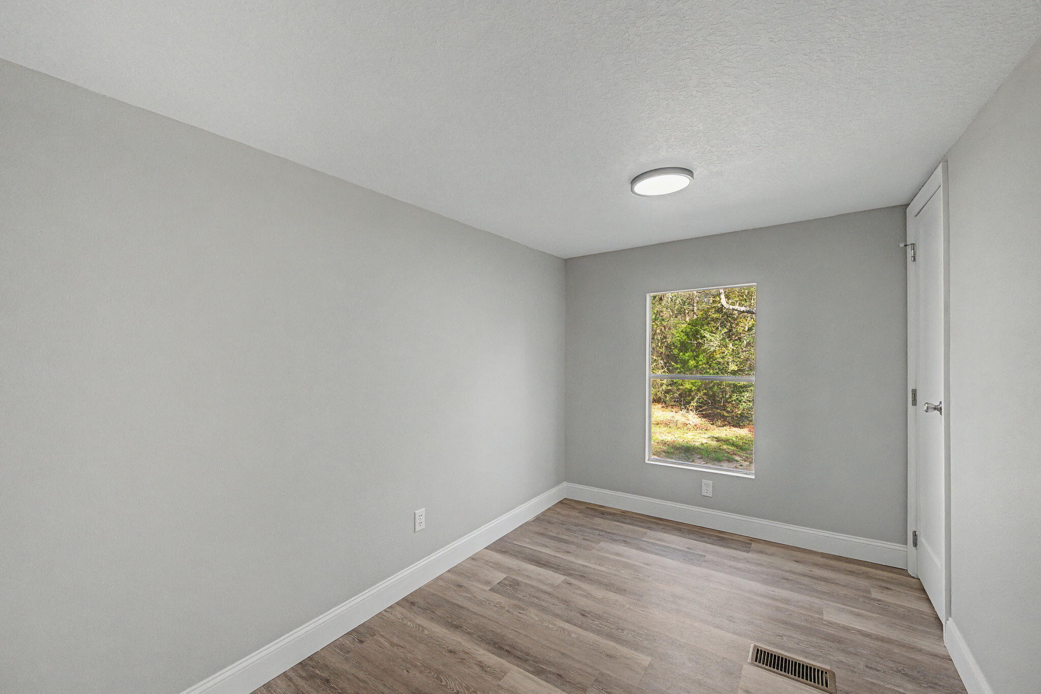 Juniper lakes estates unit 6 - Residential Lease