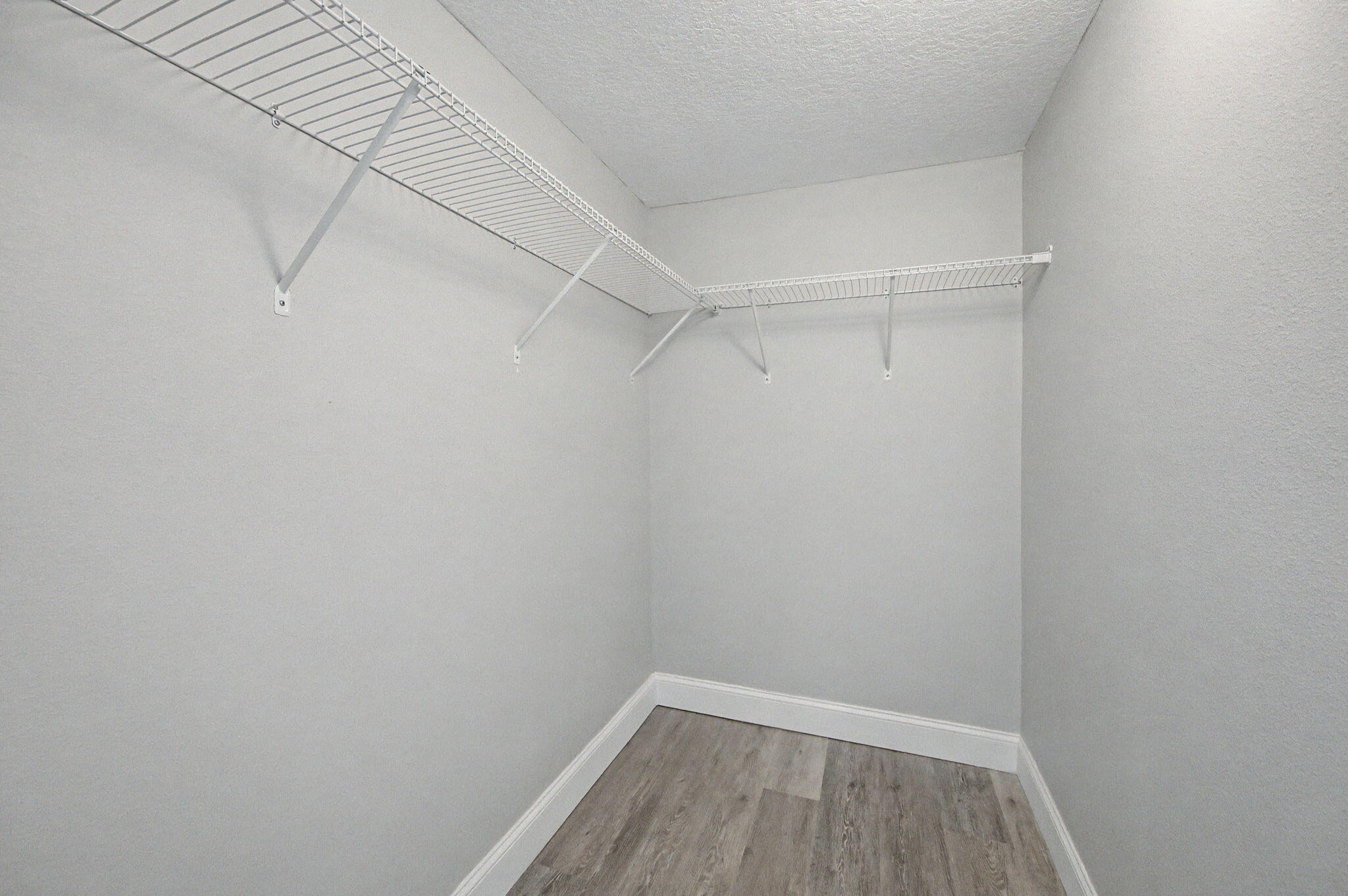 Juniper lakes estates unit 6 - Residential Lease