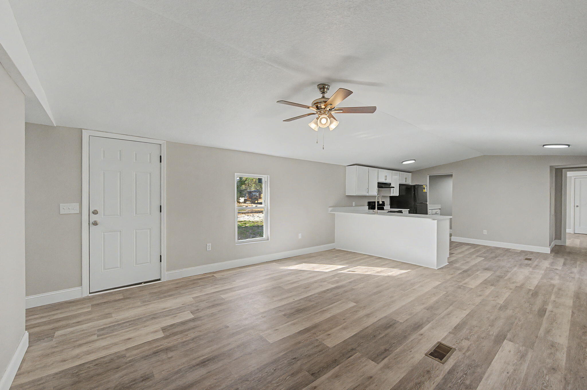 Juniper lakes estates unit 6 - Residential Lease