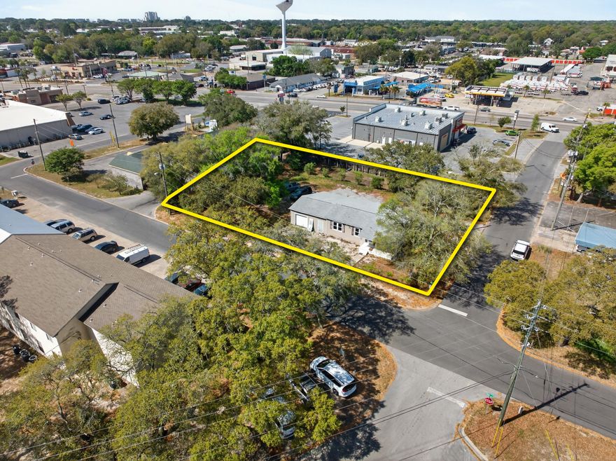 SIGNIFICANT PRICE REDUCTION! READY FOR IMMEDIATE USE & OCCUPANCY!  Commercial freestanding building located in a prime location of Ft. Walton Beach, Florida near Uptown Station!
Please inquire for further details.
