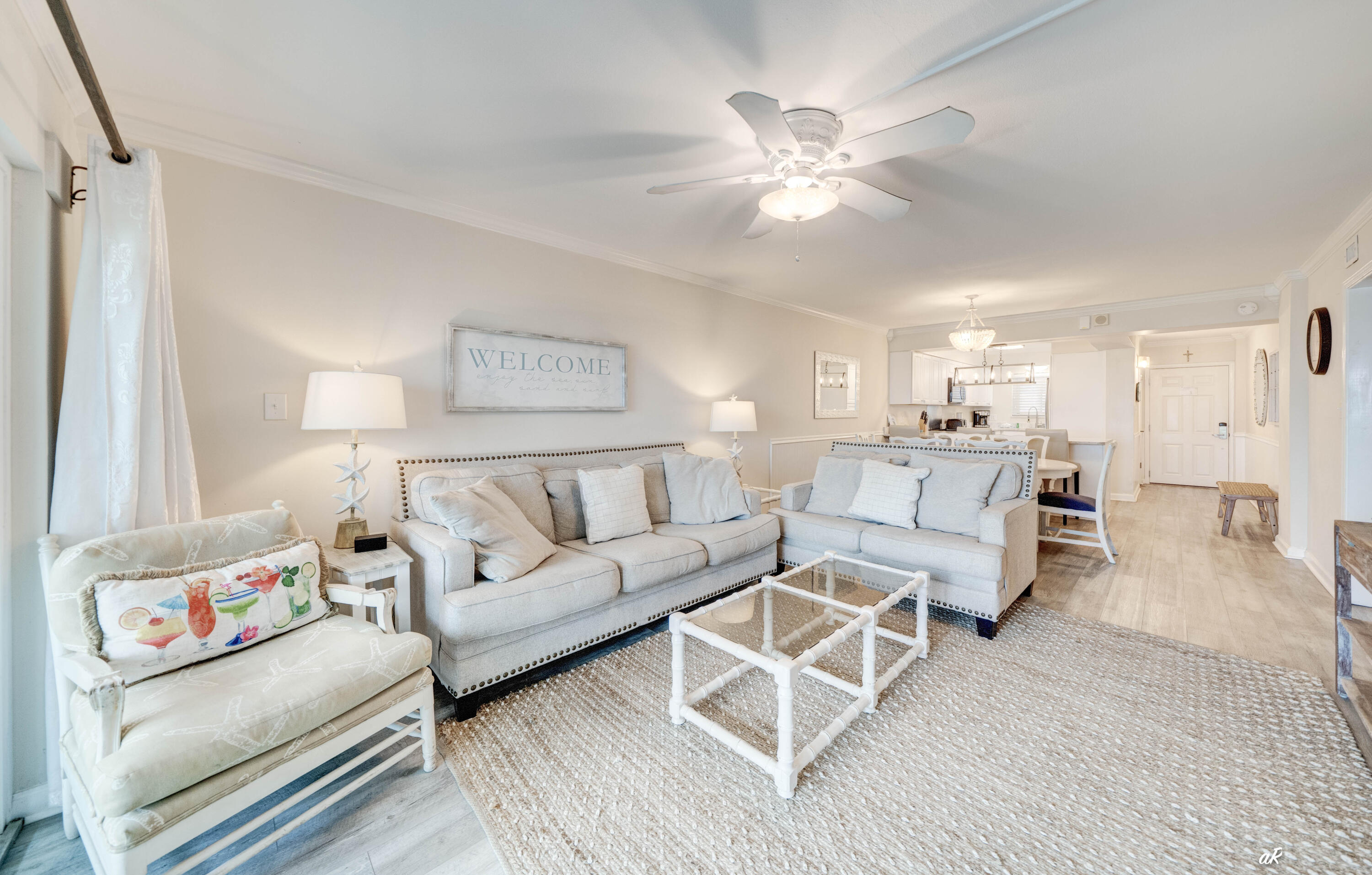 REGENCY TOWERS - Residential