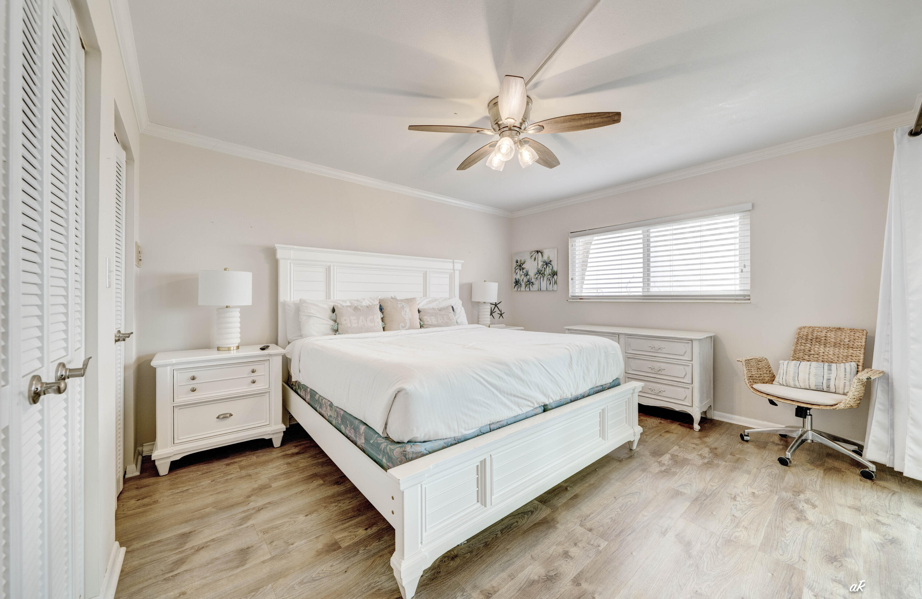 REGENCY TOWERS - Residential