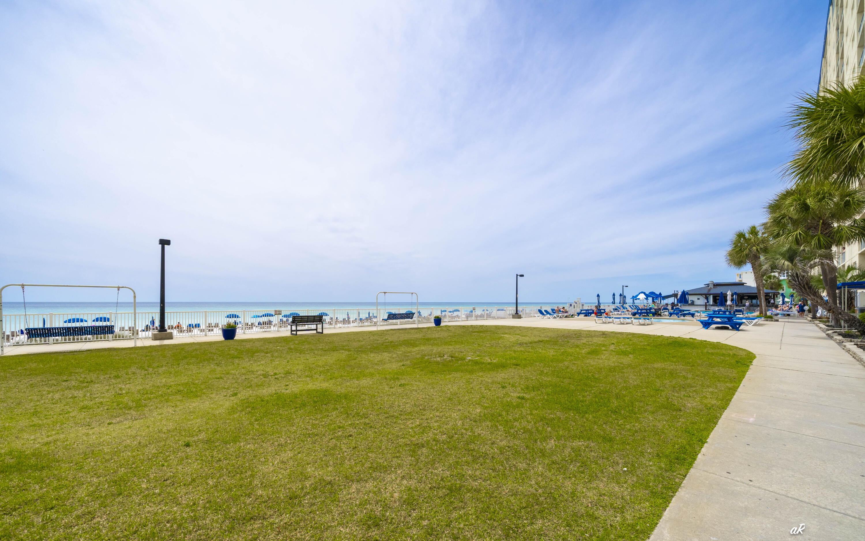 REGENCY TOWERS - Residential