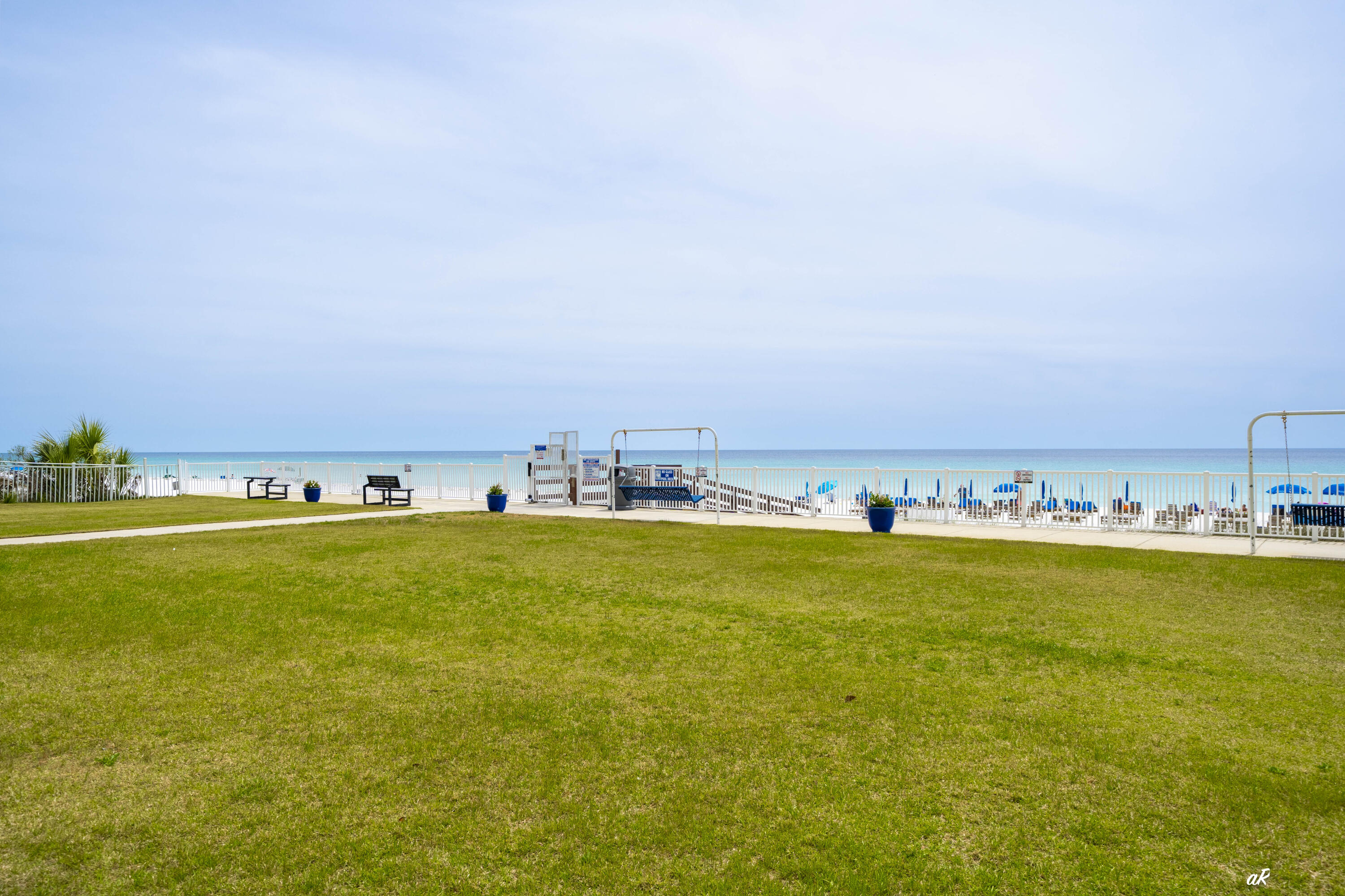 REGENCY TOWERS - Residential