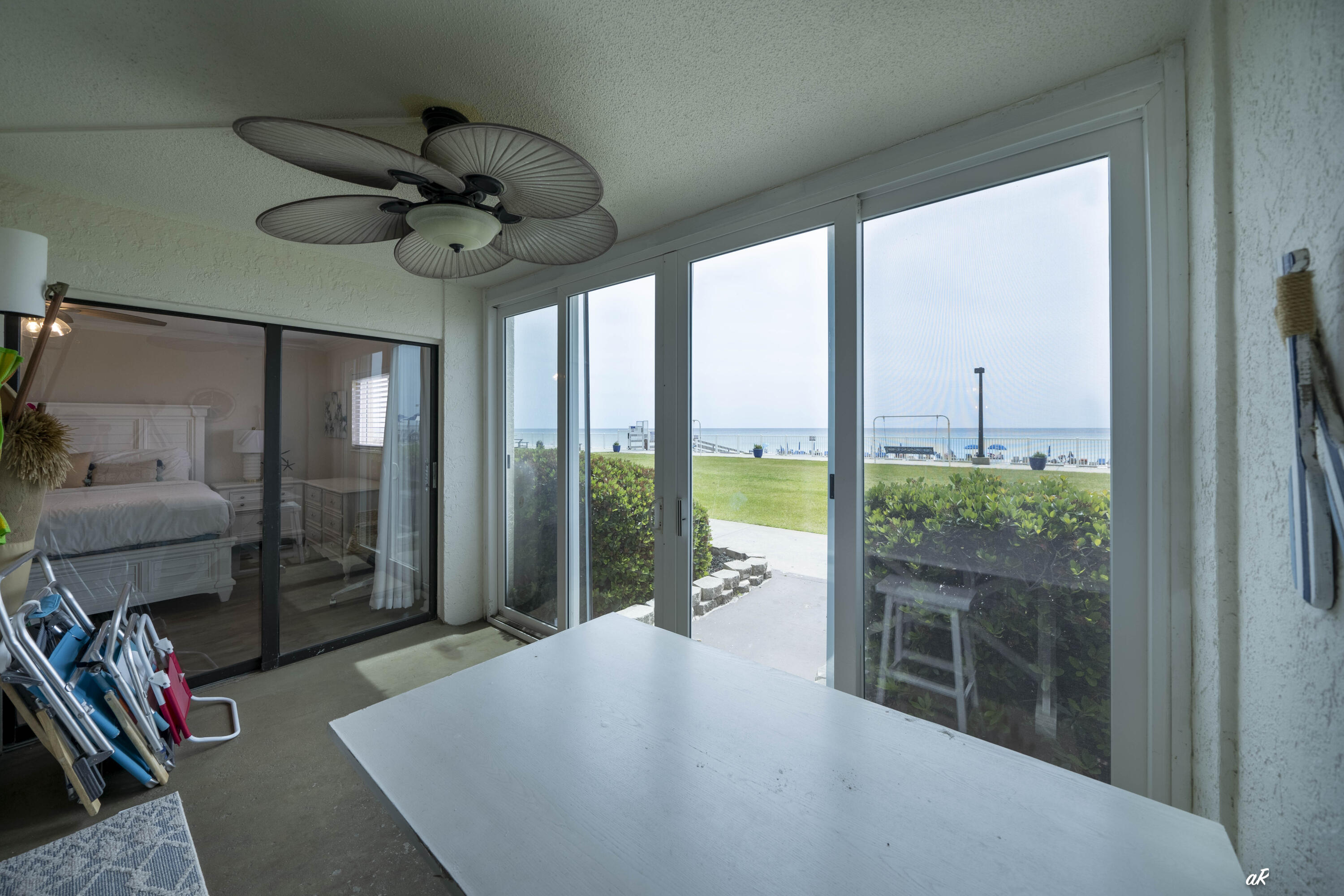 REGENCY TOWERS - Residential