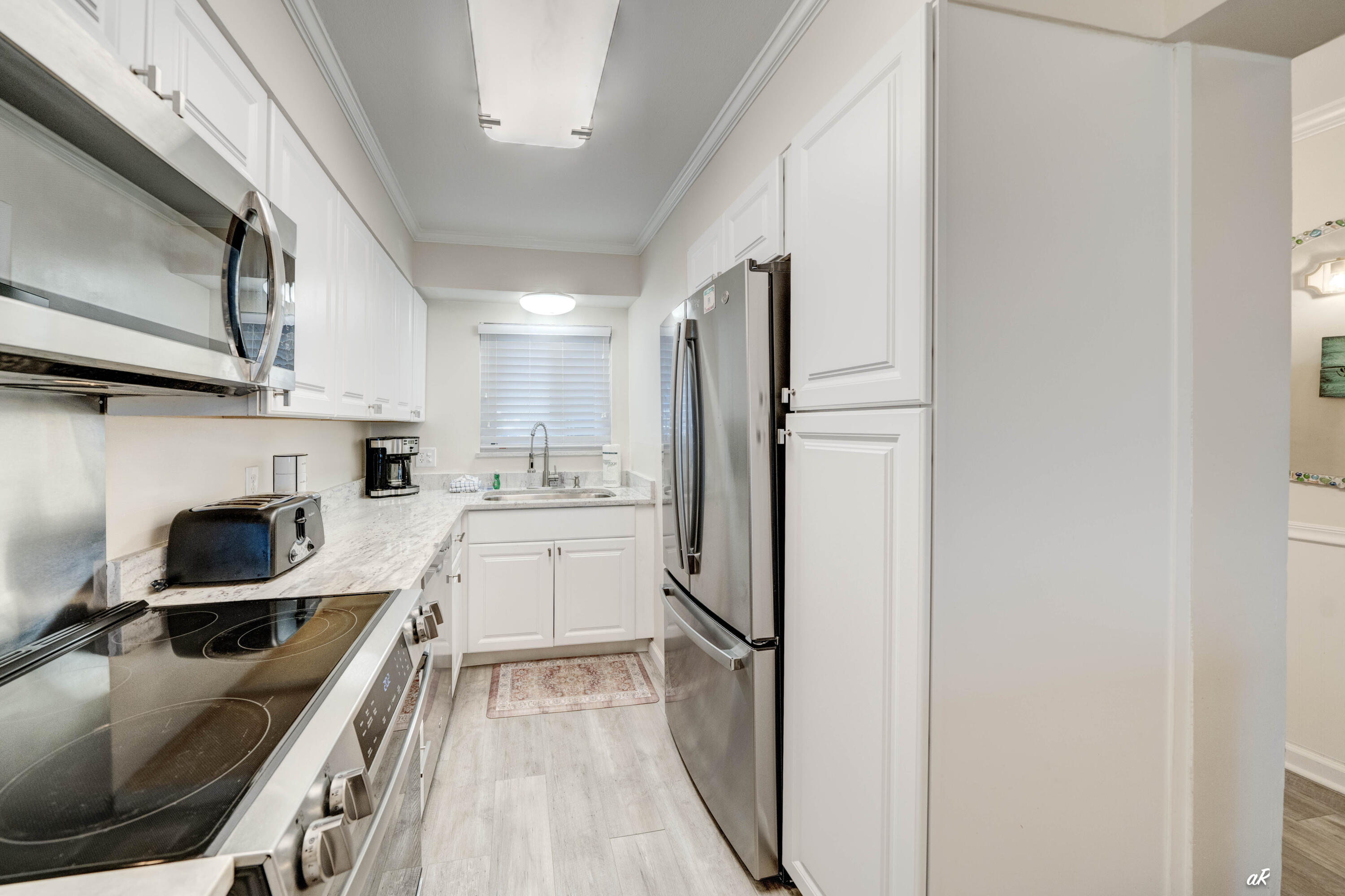 REGENCY TOWERS - Residential