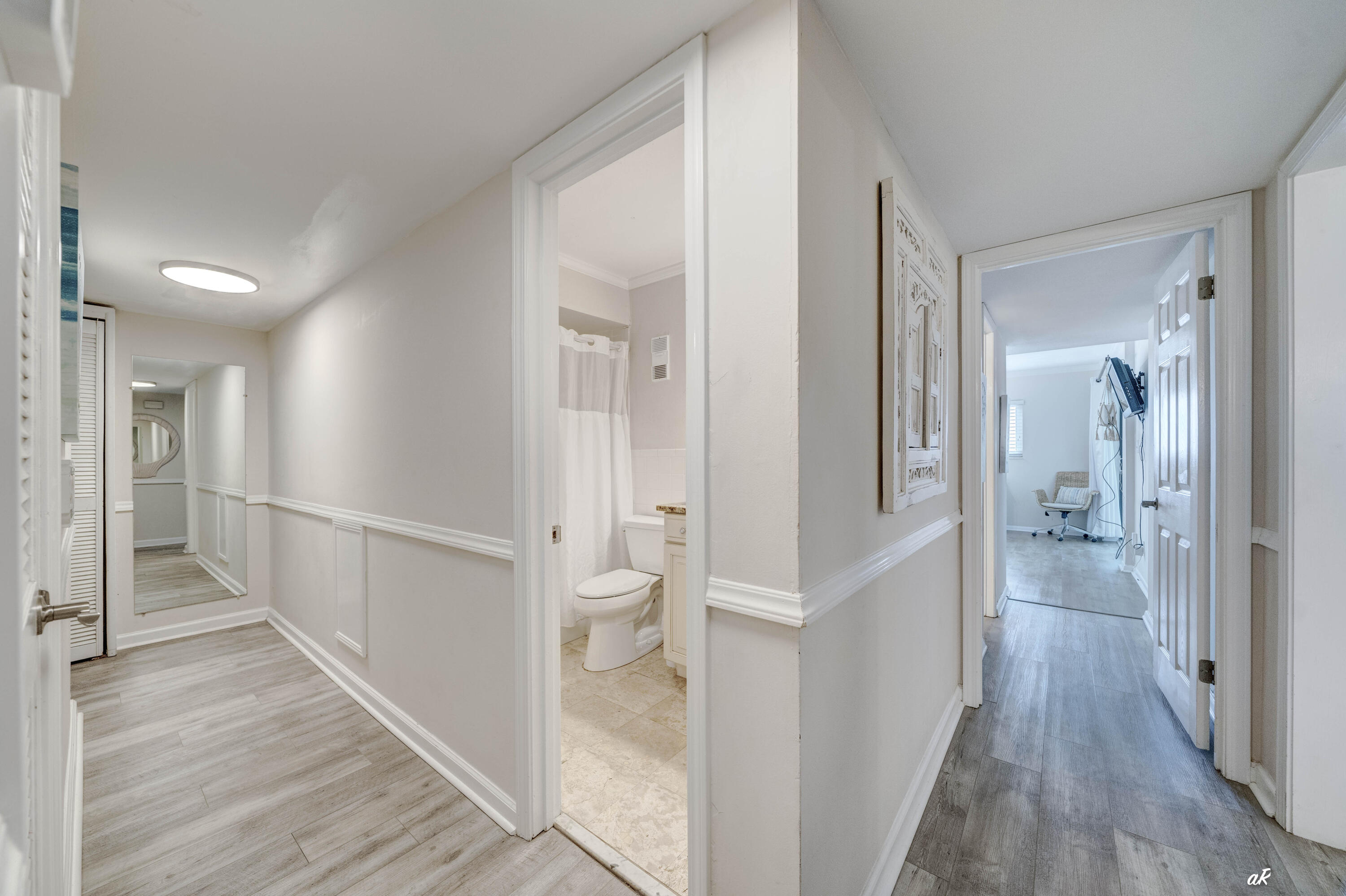 REGENCY TOWERS - Residential